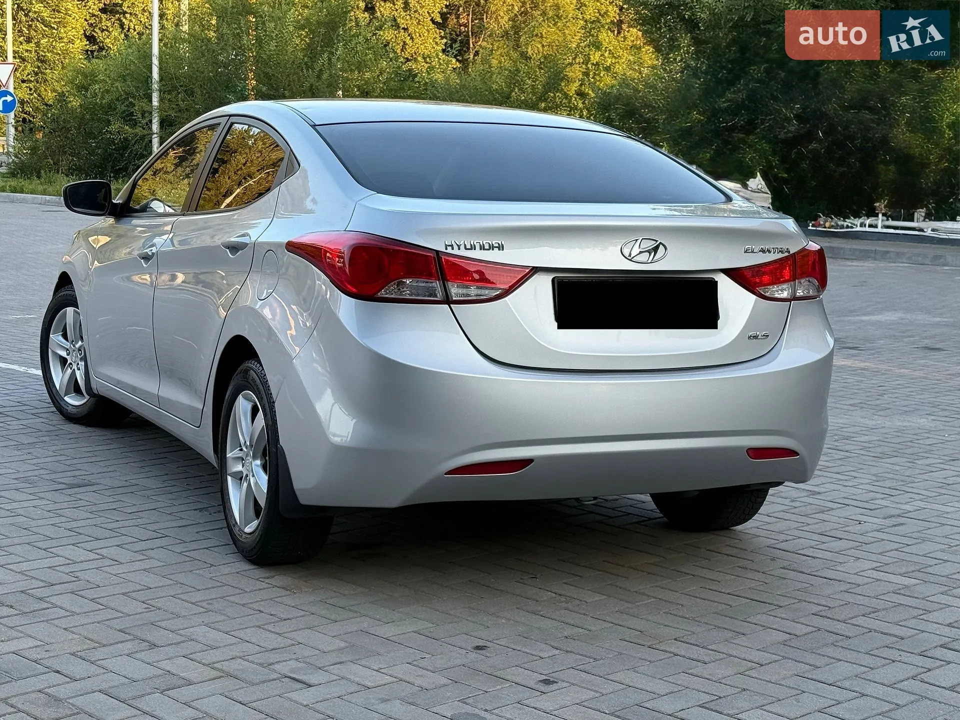 2011 Hyundai Elantra - мініатюра 4