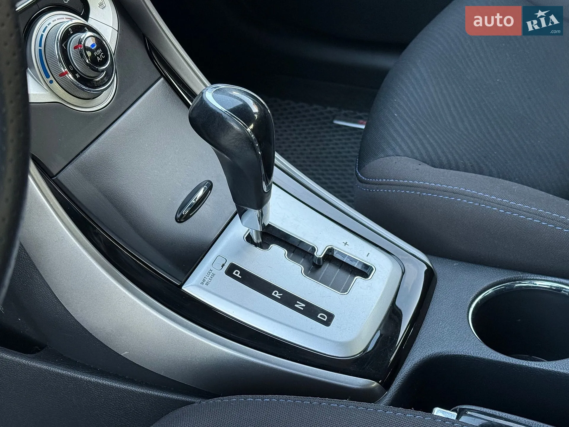 2011 Hyundai Elantra - мініатюра 11