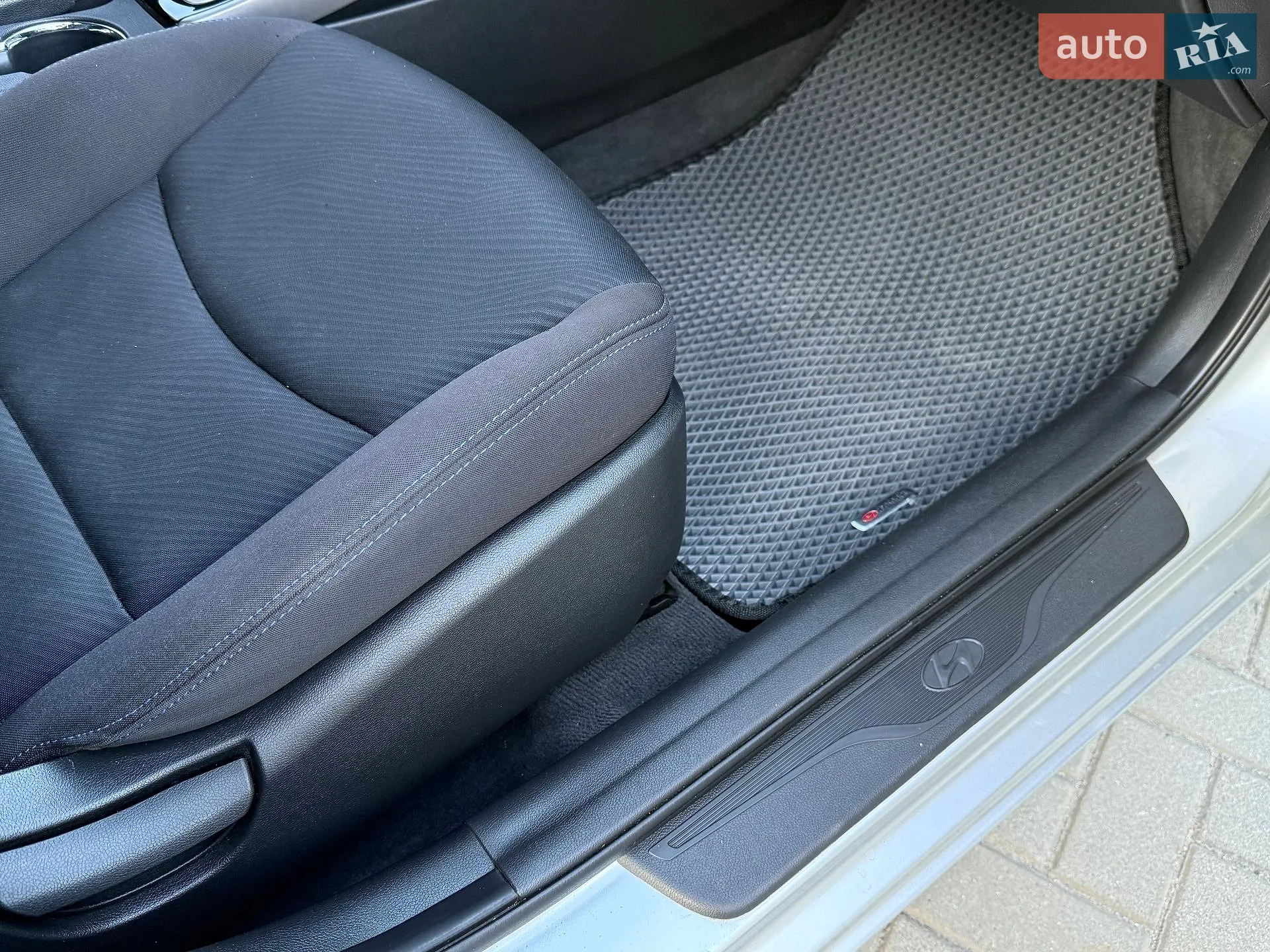 2011 Hyundai Elantra - мініатюра 16