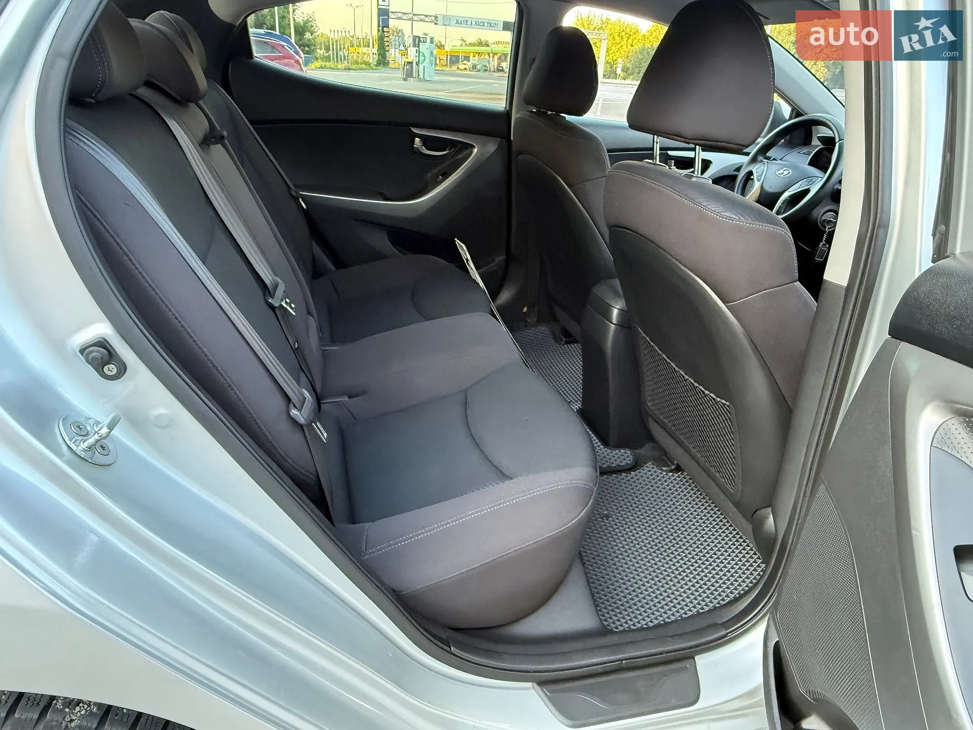 2011 Hyundai Elantra - мініатюра 18
