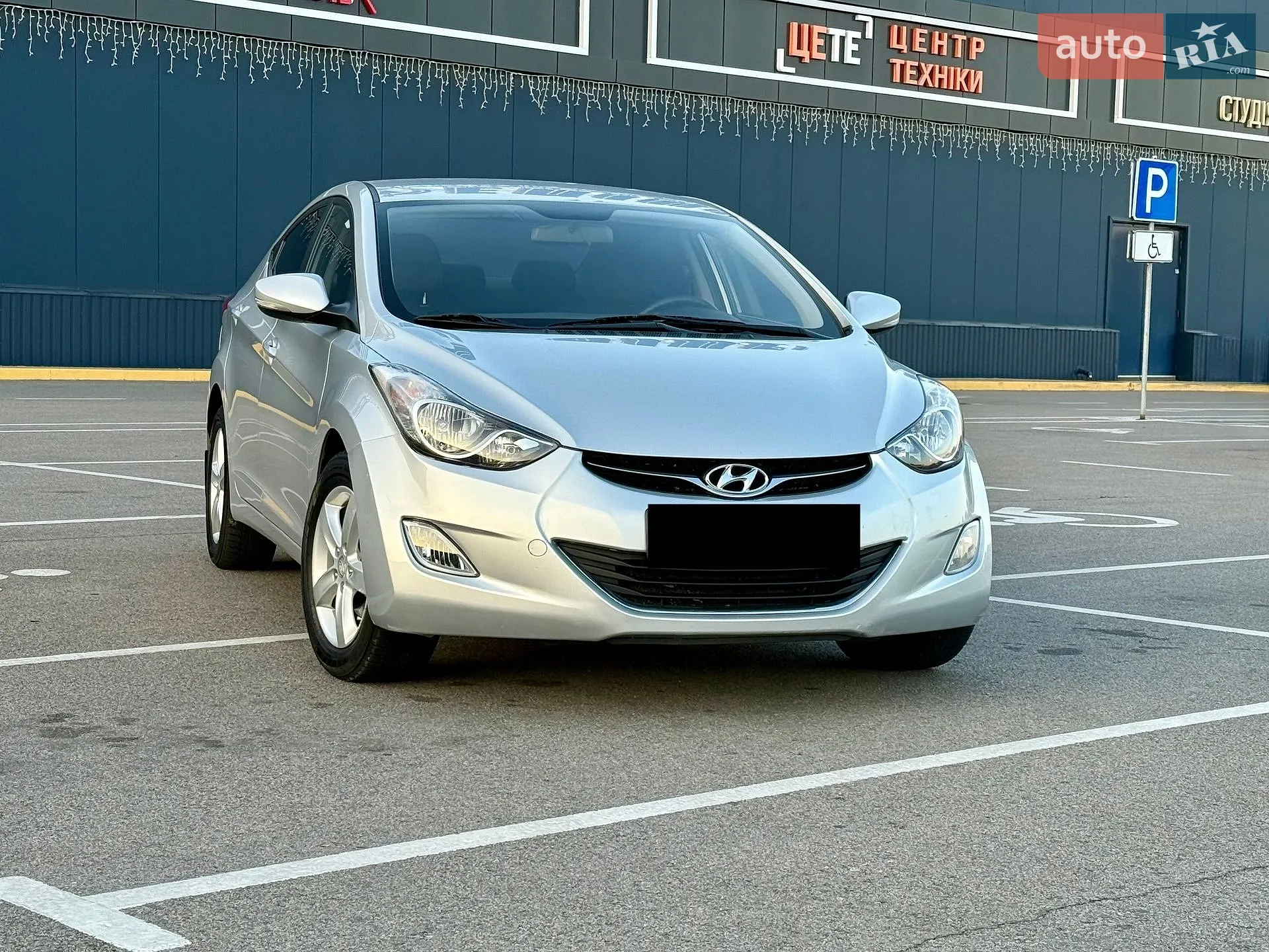2011 Hyundai Elantra - мініатюра 19