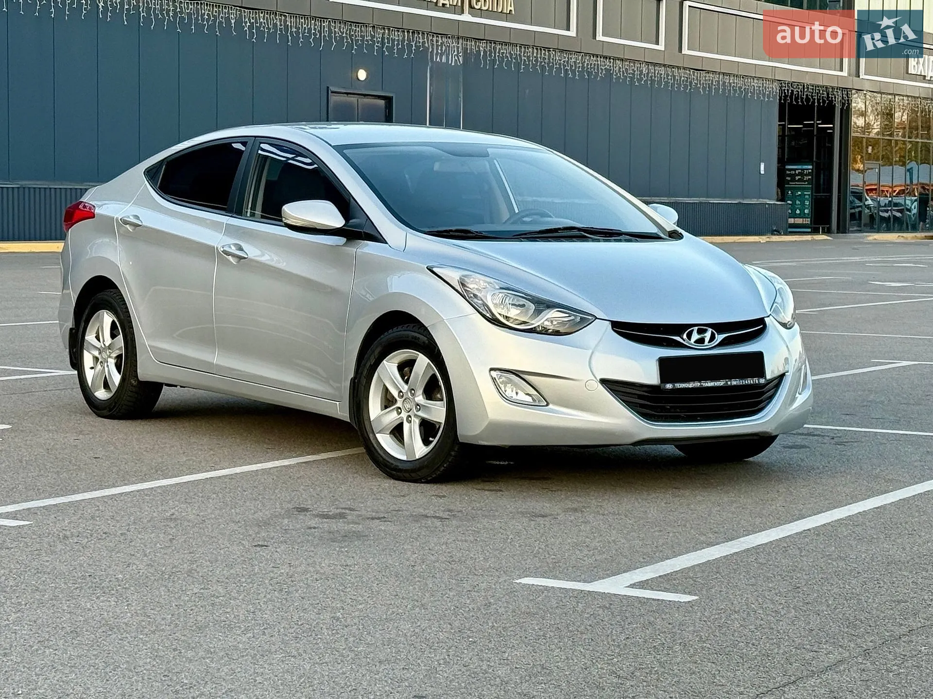 2011 Hyundai Elantra - мініатюра 3