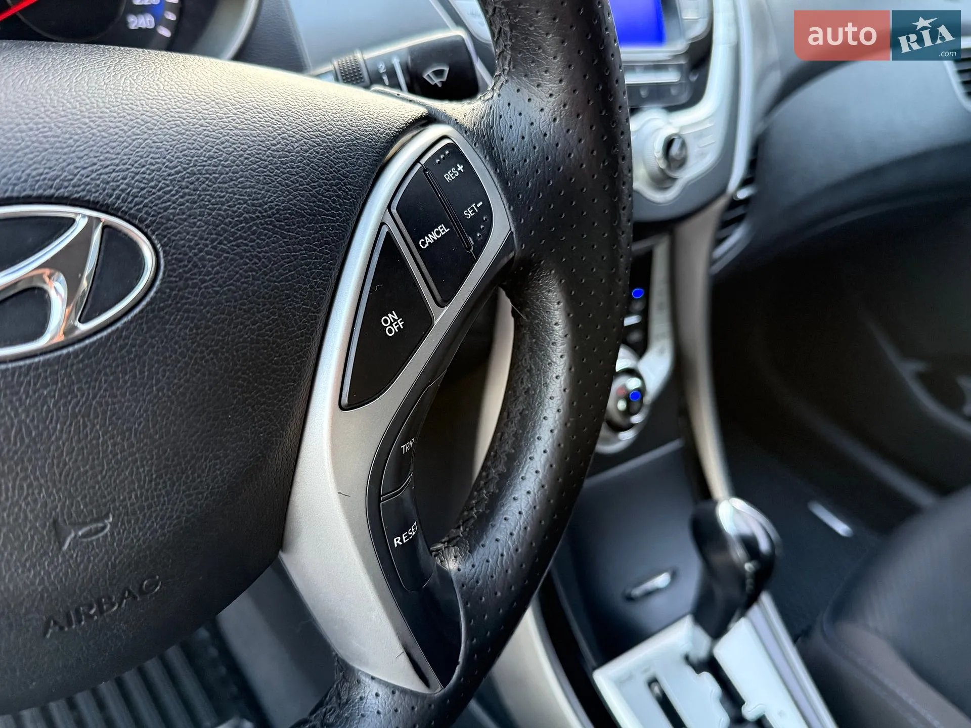 2011 Hyundai Elantra - мініатюра 14