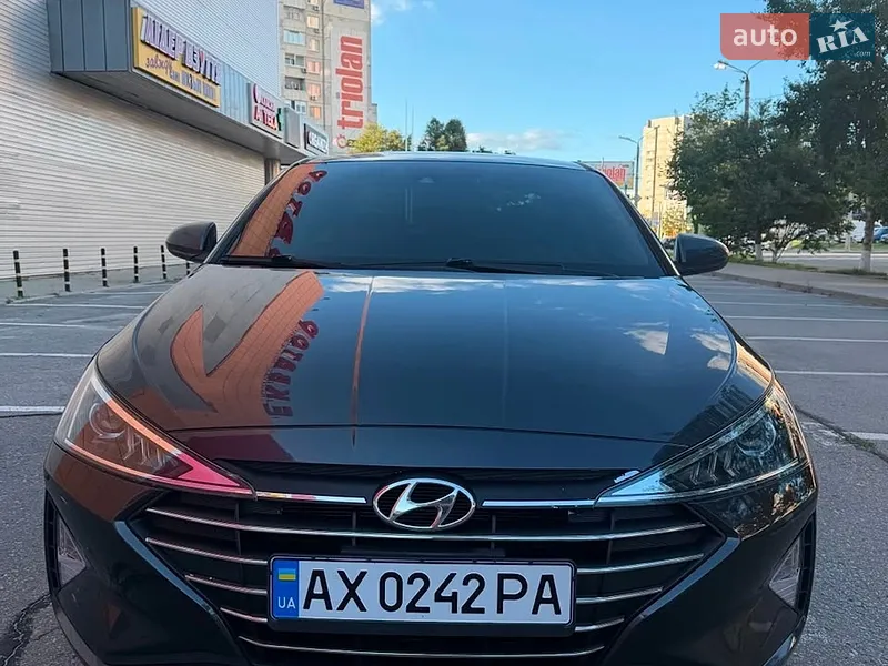 Hyundai Elantra