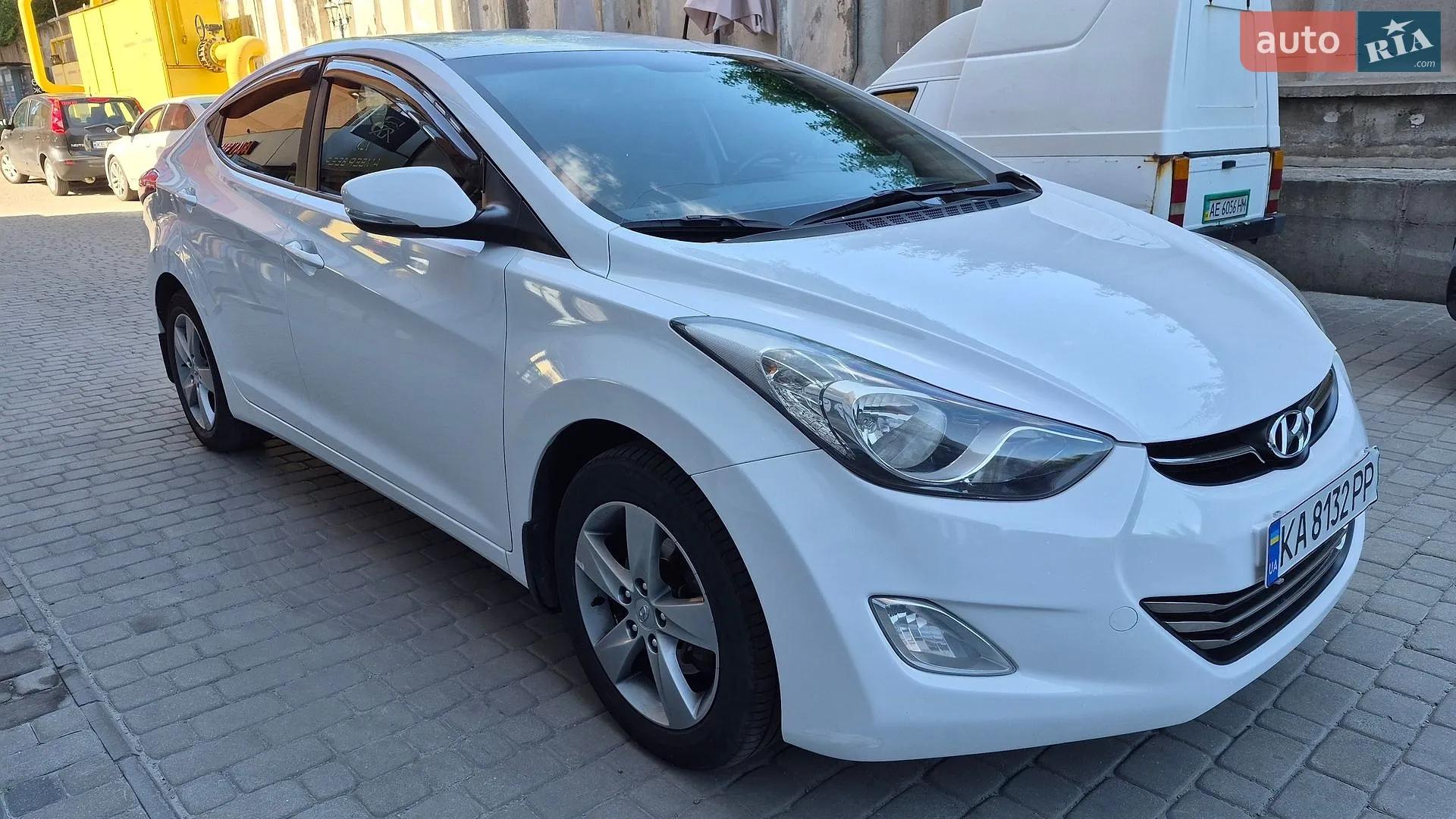 2013 Hyundai Elantra - мініатюра 10