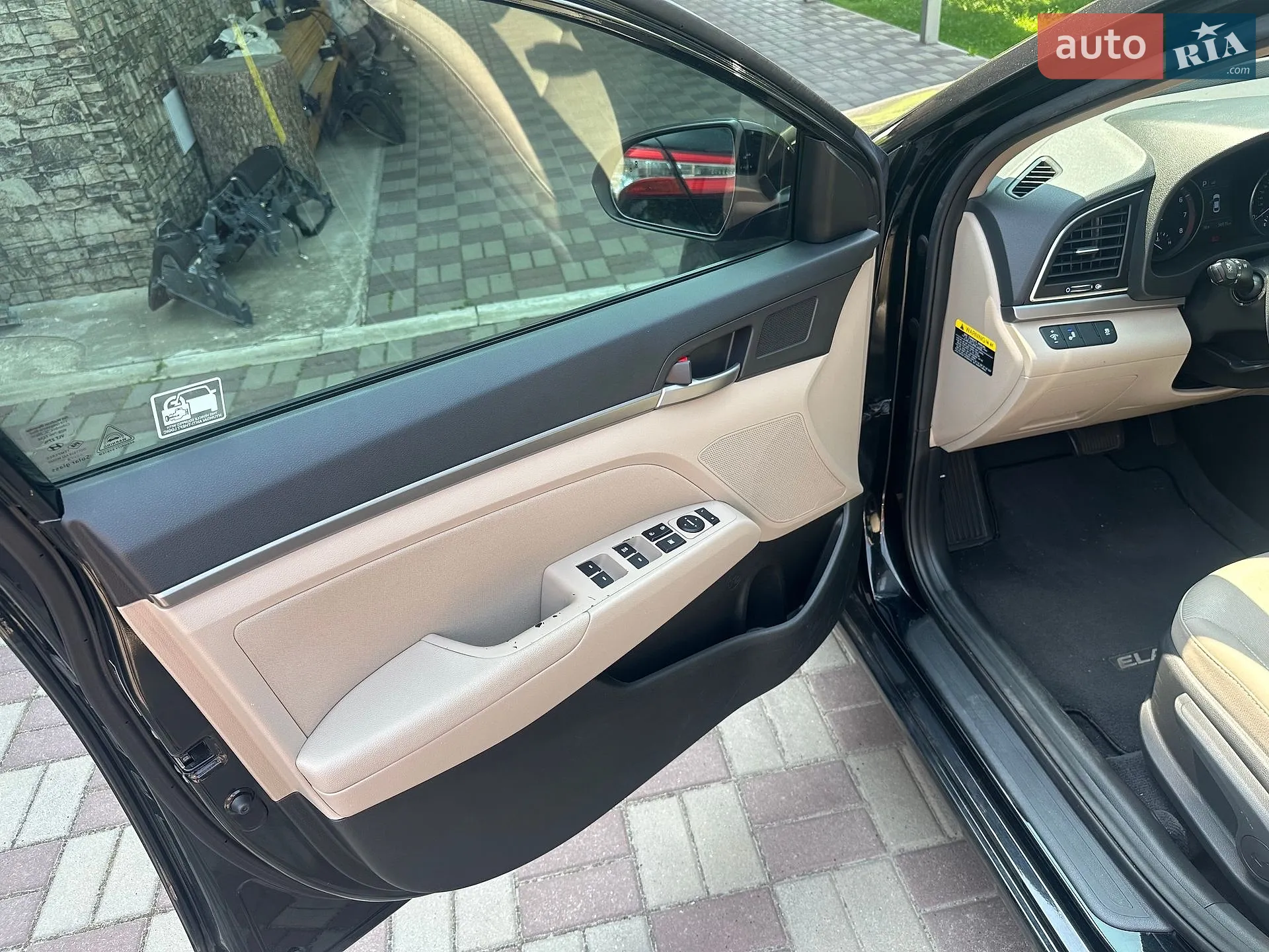 2018 Hyundai Elantra - мініатюра 11