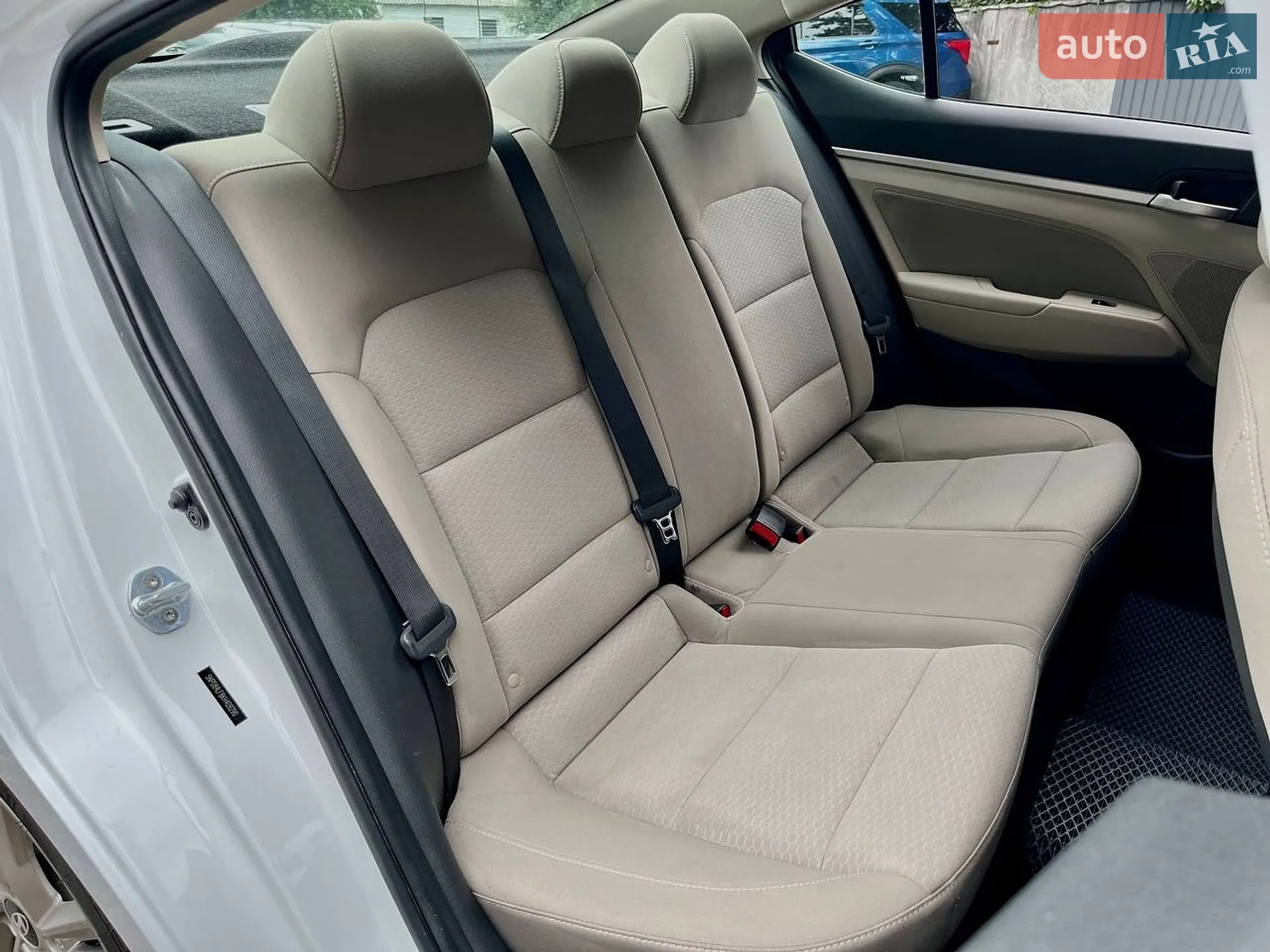 2018 Hyundai Elantra - мініатюра 13