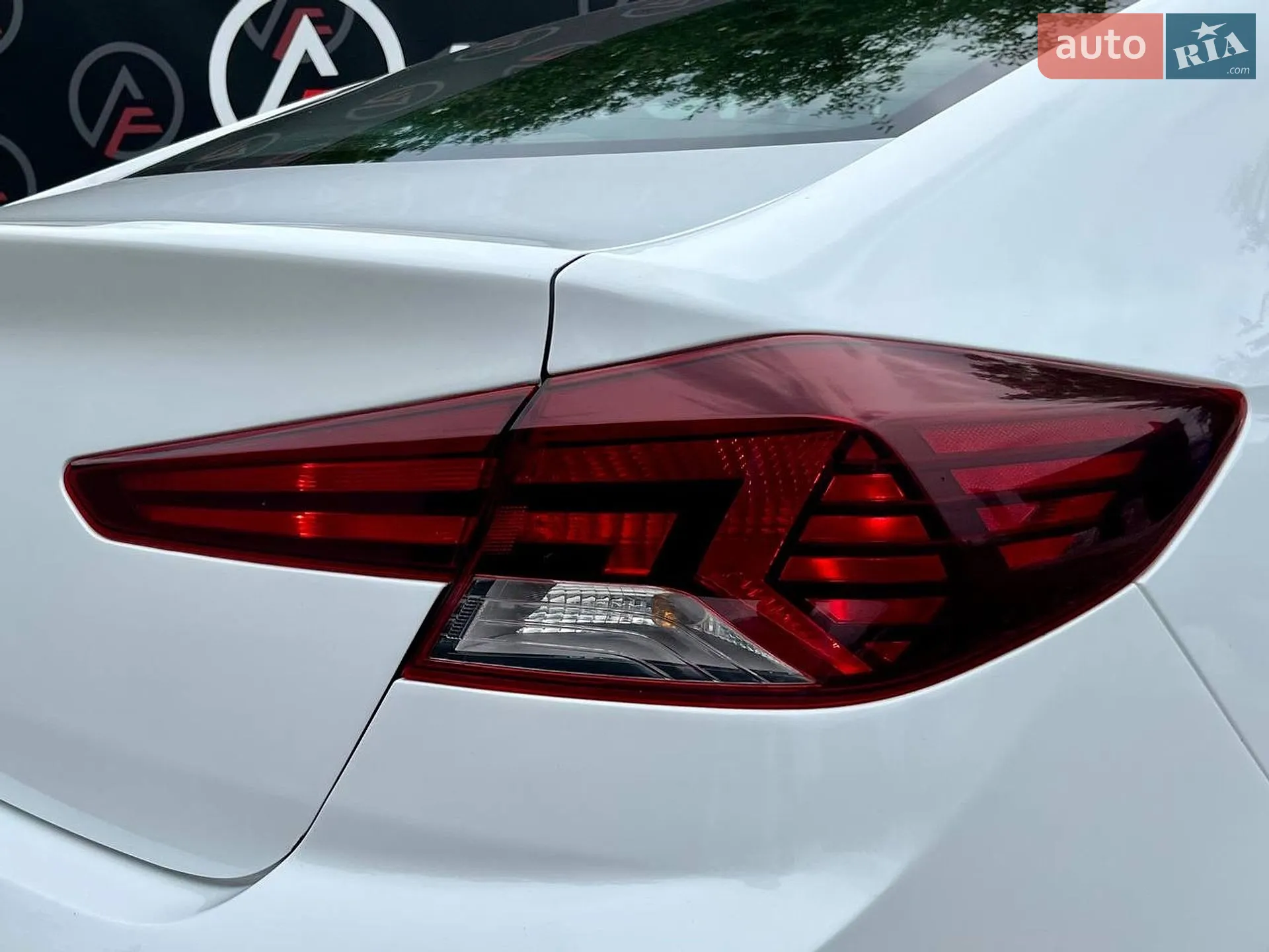 2018 Hyundai Elantra - мініатюра 10
