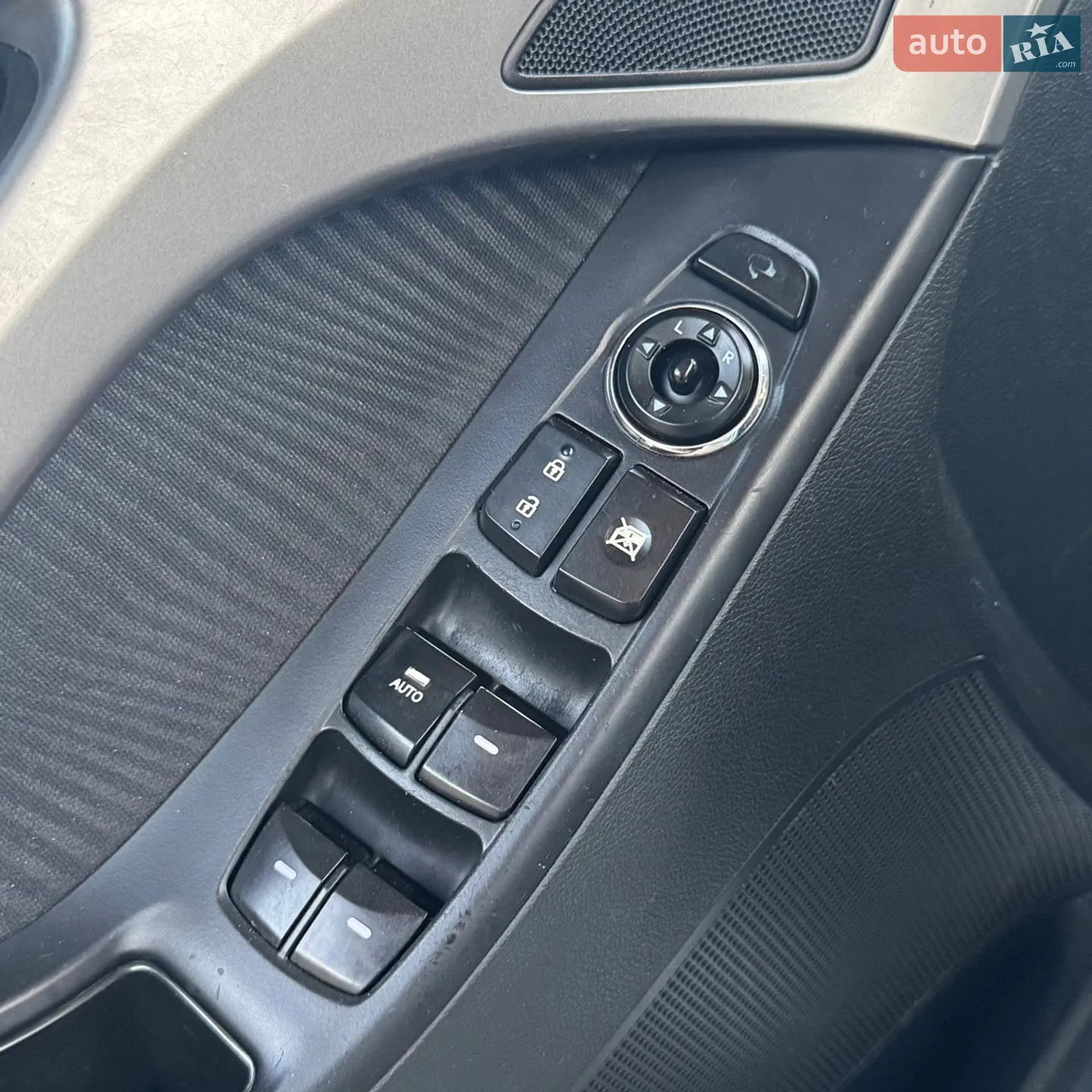 2013 Hyundai Elantra - мініатюра 26