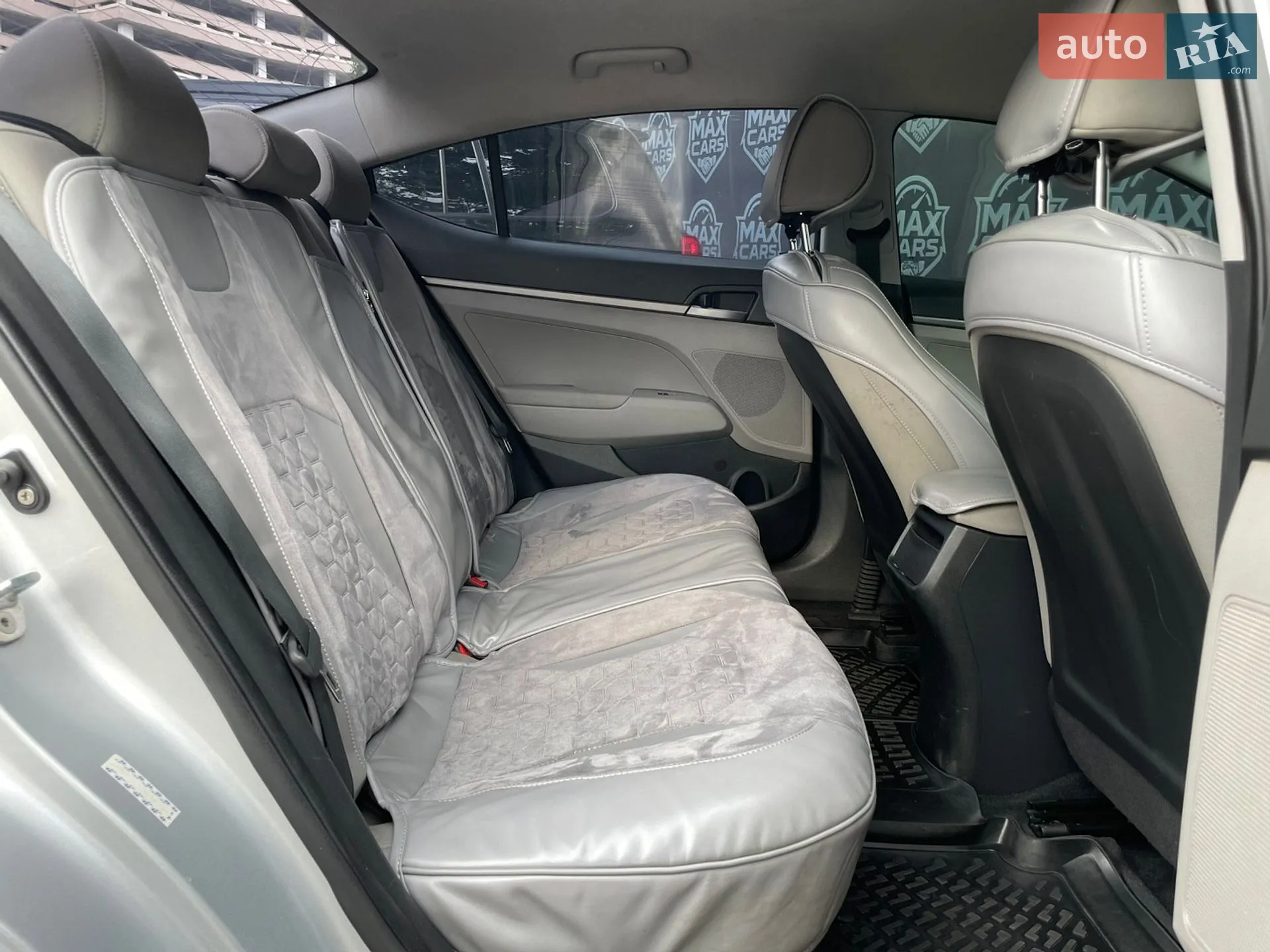 2017 Hyundai Elantra - мініатюра 13