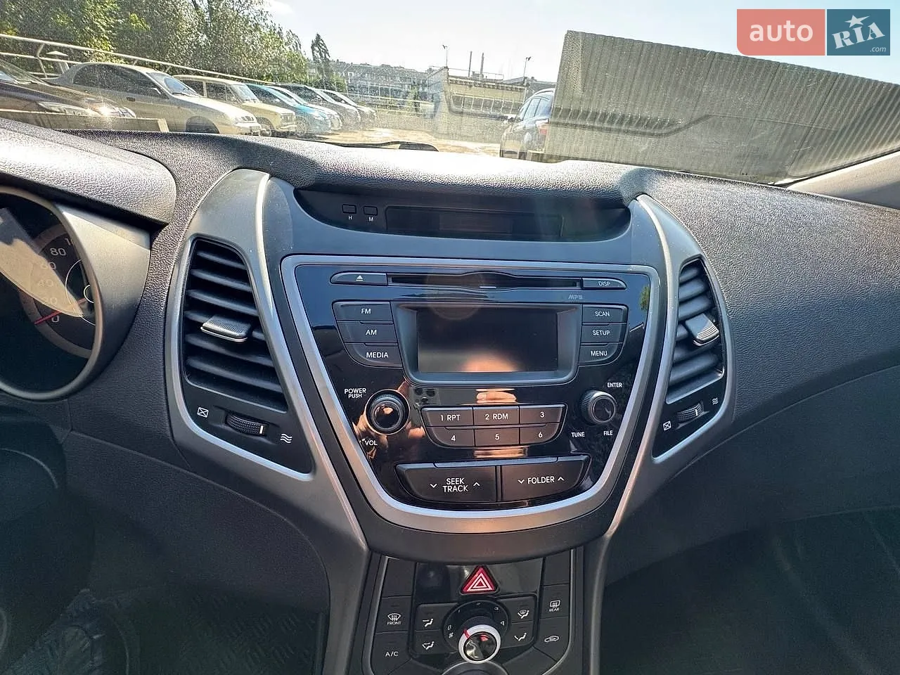 2014 Hyundai Elantra - мініатюра 21