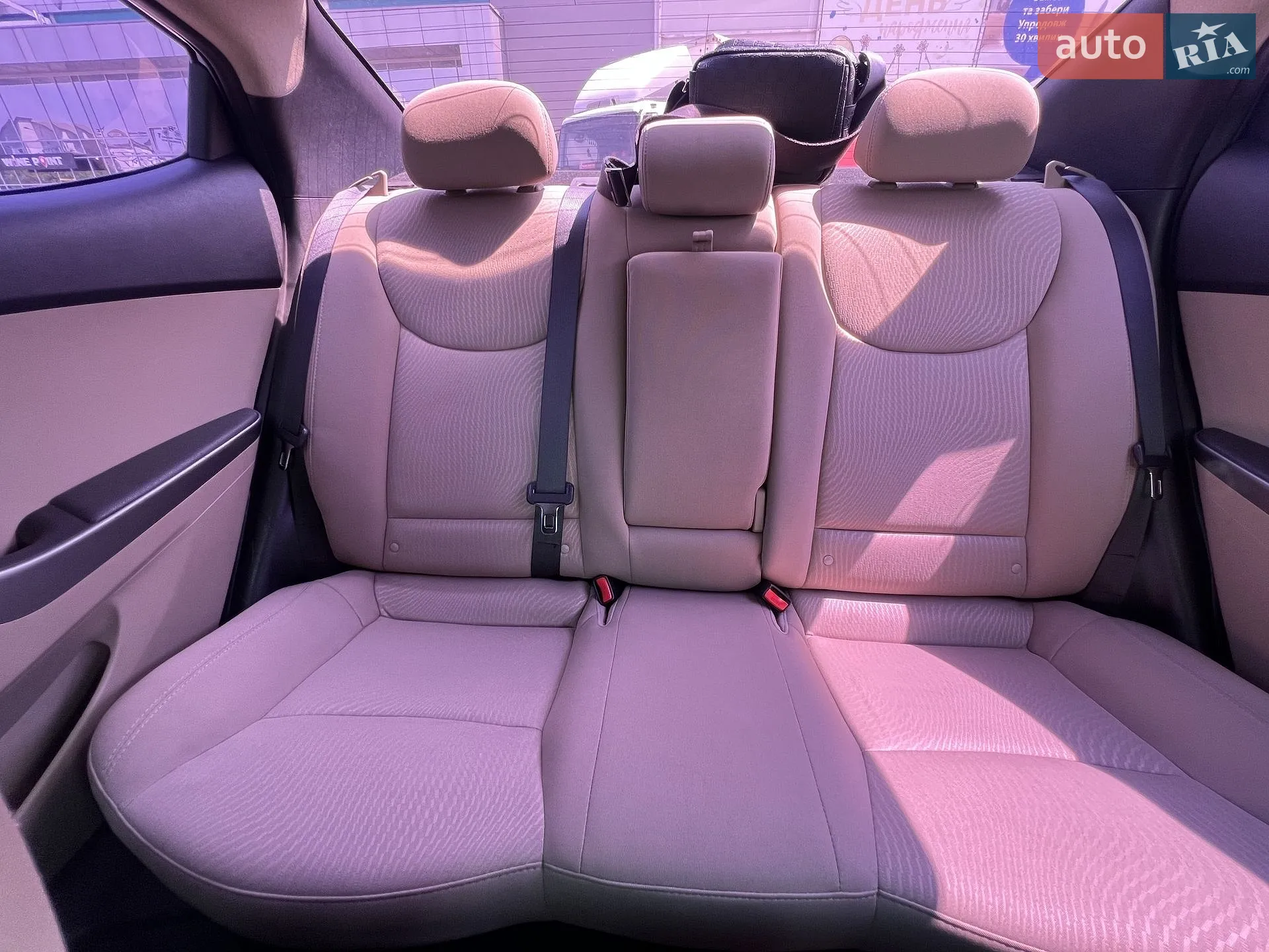 2015 Hyundai Elantra - мініатюра 20
