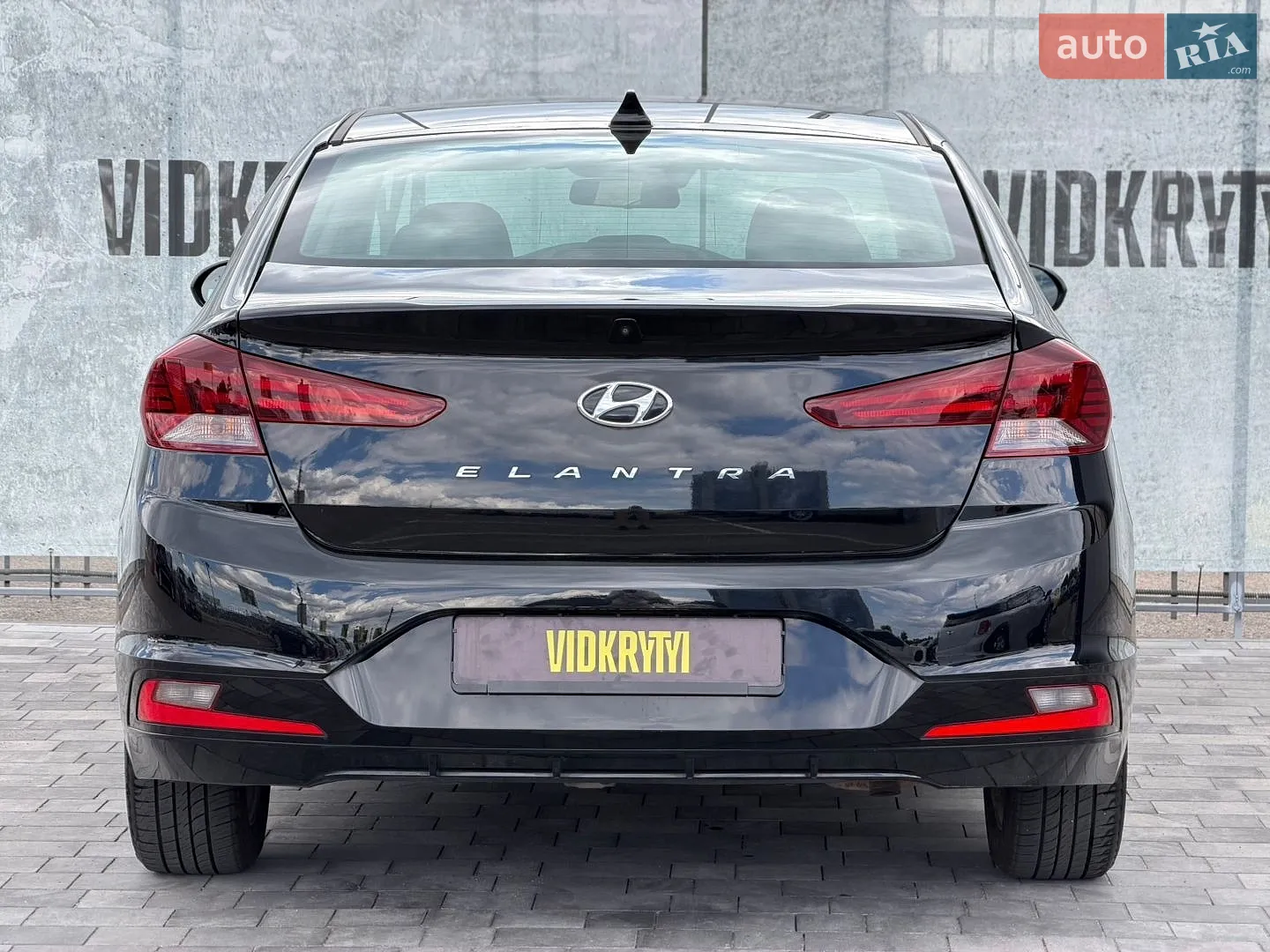 2019 Hyundai Elantra - мініатюра 17