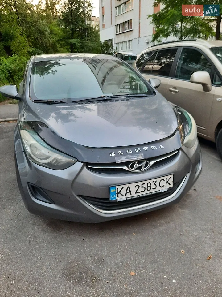 2011 Hyundai Elantra - мініатюра 12