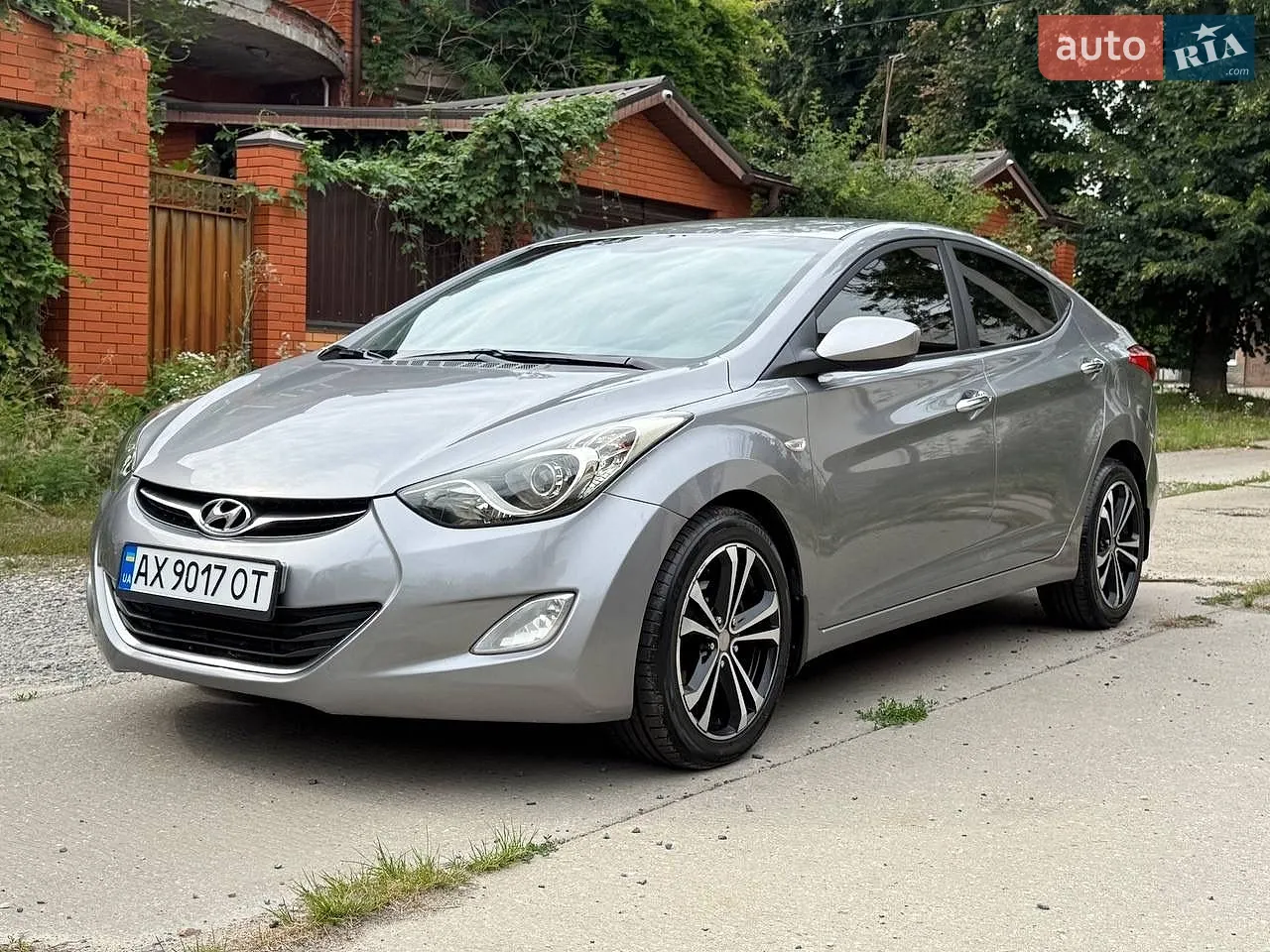 2013 Hyundai Elantra - мініатюра 12