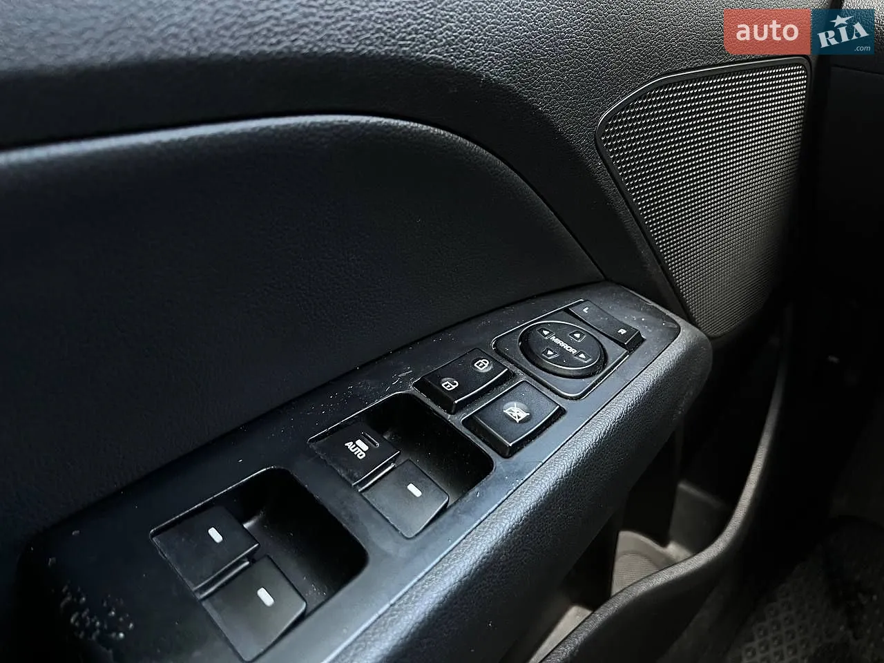2016 Hyundai Elantra - мініатюра 16