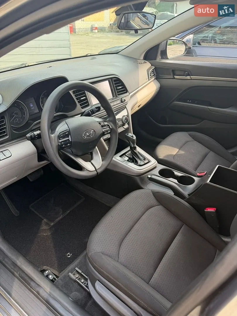 2019 Hyundai Elantra - мініатюра 8