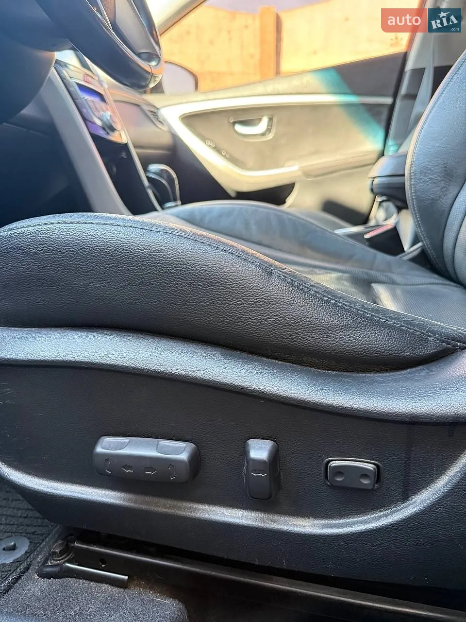 2015 Hyundai Elantra - мініатюра 15