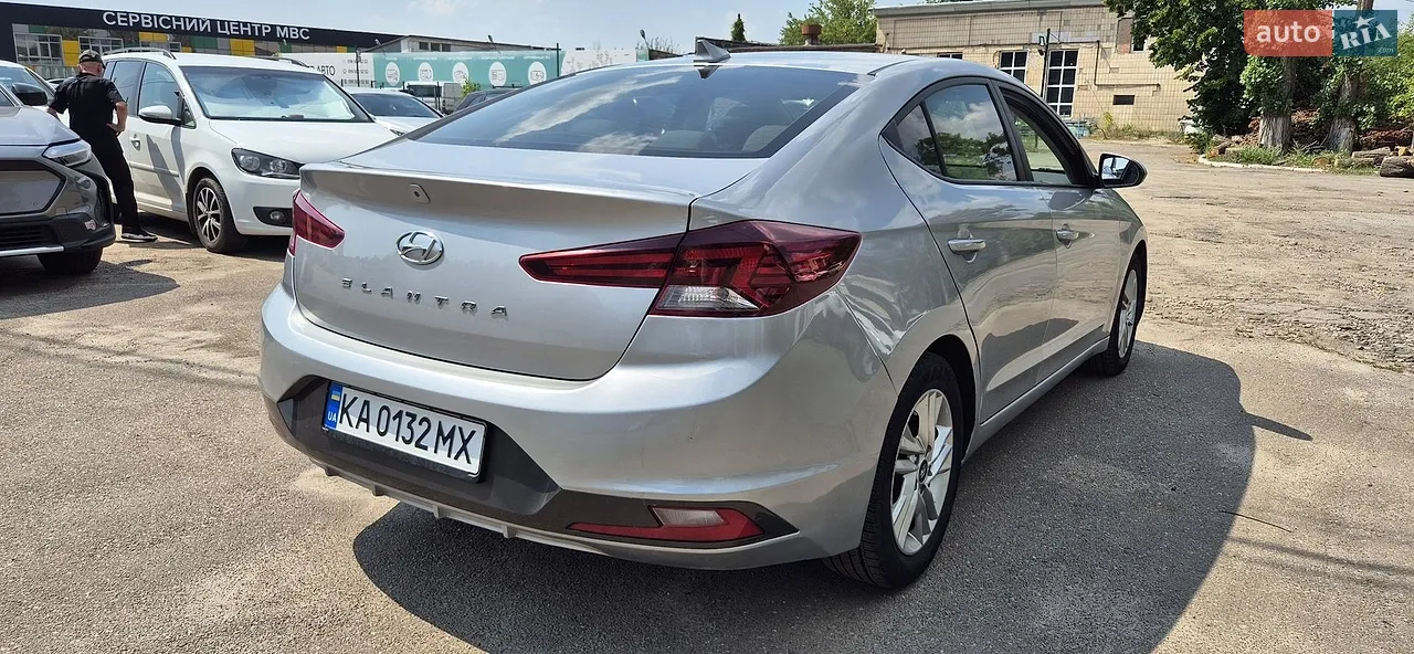 2019 Hyundai Elantra - мініатюра 13