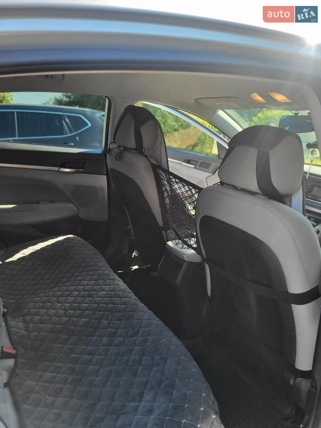 2016 Hyundai Elantra - мініатюра 12