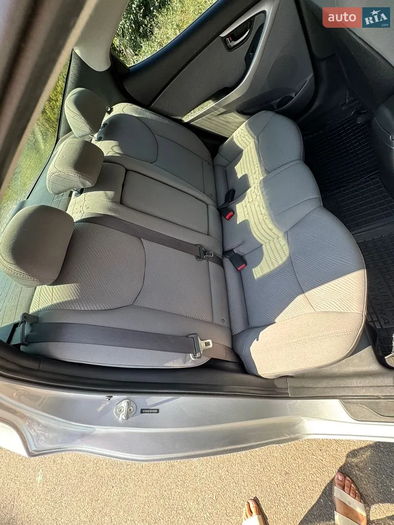 2013 Hyundai Elantra - мініатюра 8