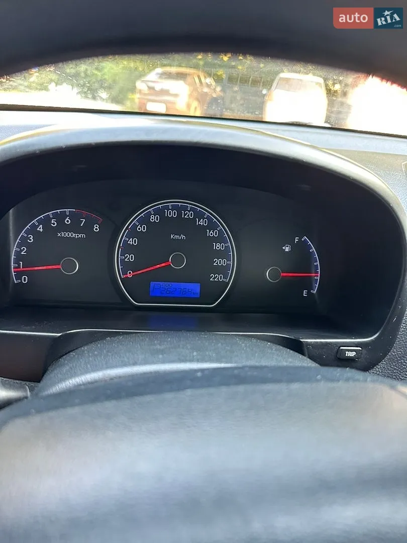 2010 Hyundai Elantra - мініатюра 10