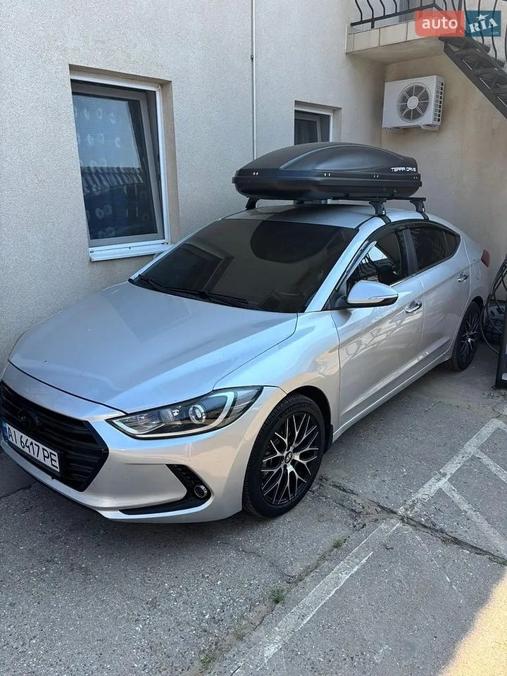 2017 Hyundai Elantra - мініатюра 28