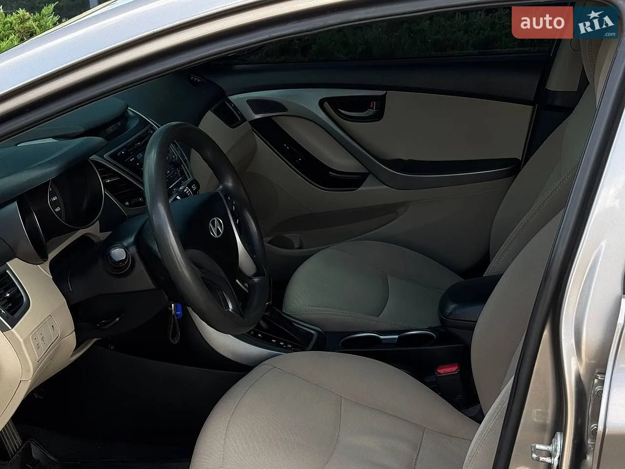 2014 Hyundai Elantra - мініатюра 5