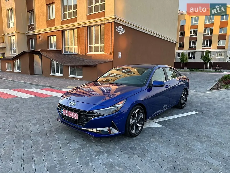 Hyundai Elantra 2023