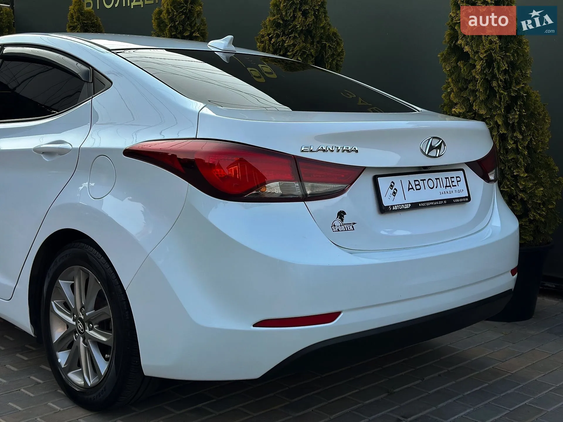 2015 Hyundai Elantra - мініатюра 19