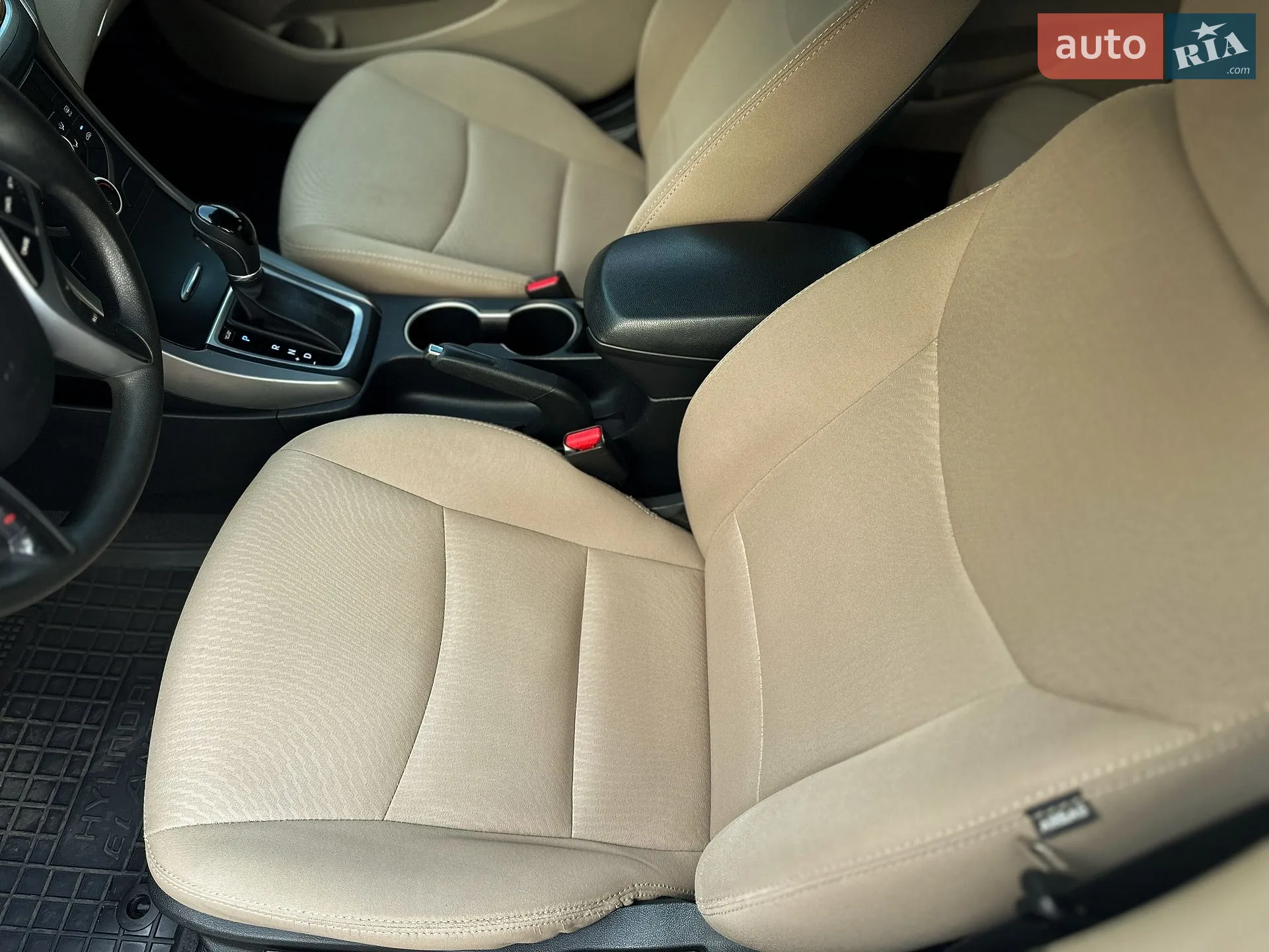 2015 Hyundai Elantra - мініатюра 36