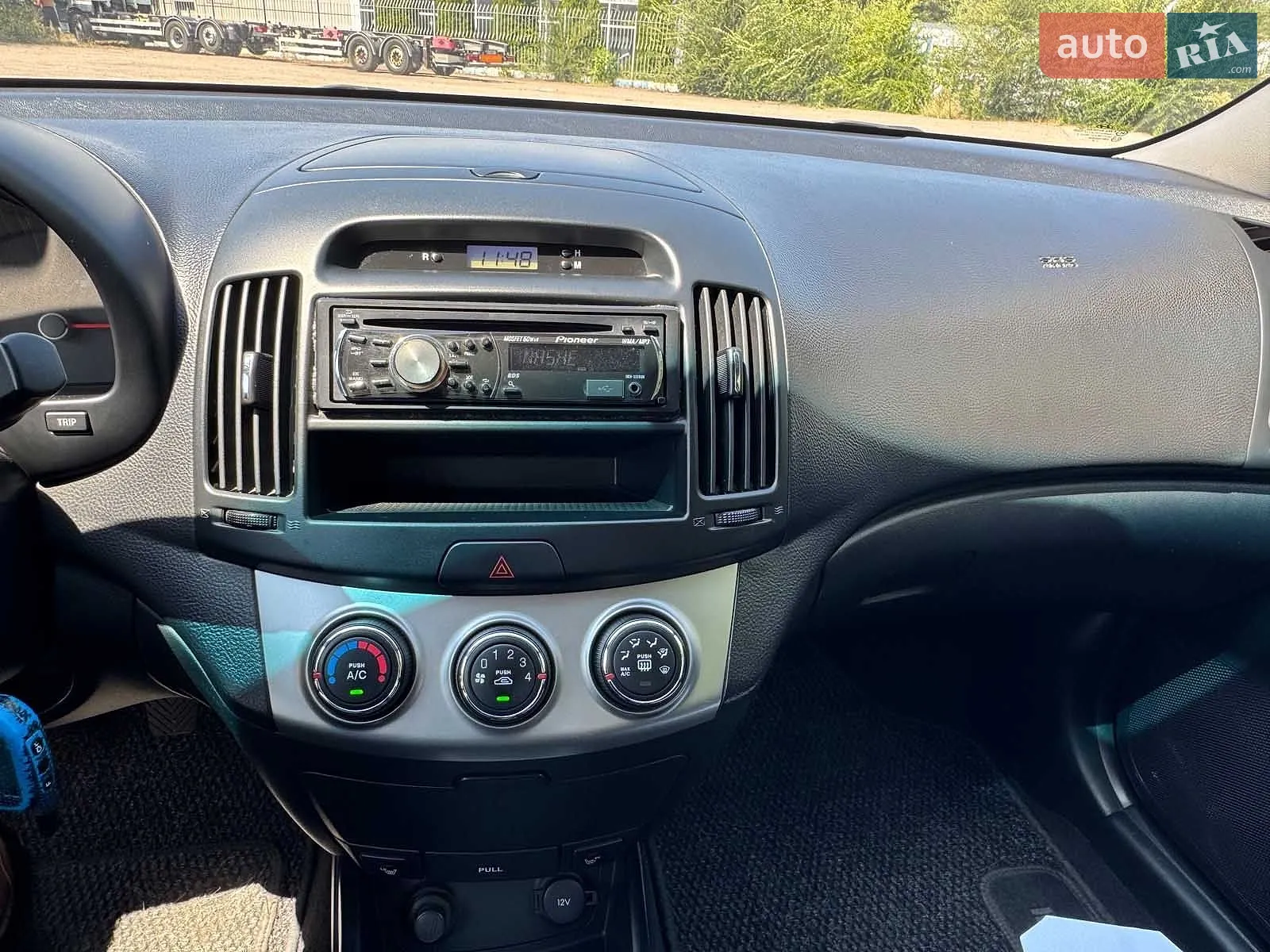 2010 Hyundai Elantra - мініатюра 17