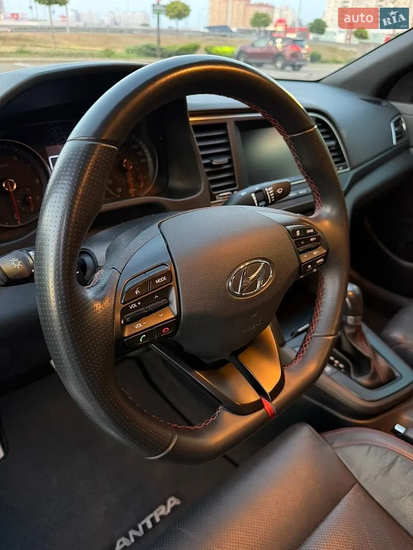 2018 Hyundai Elantra - мініатюра 17