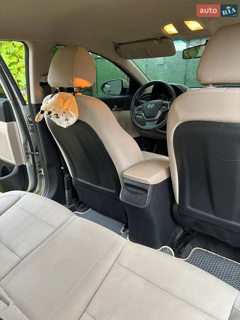 2016 Hyundai Elantra - мініатюра 36
