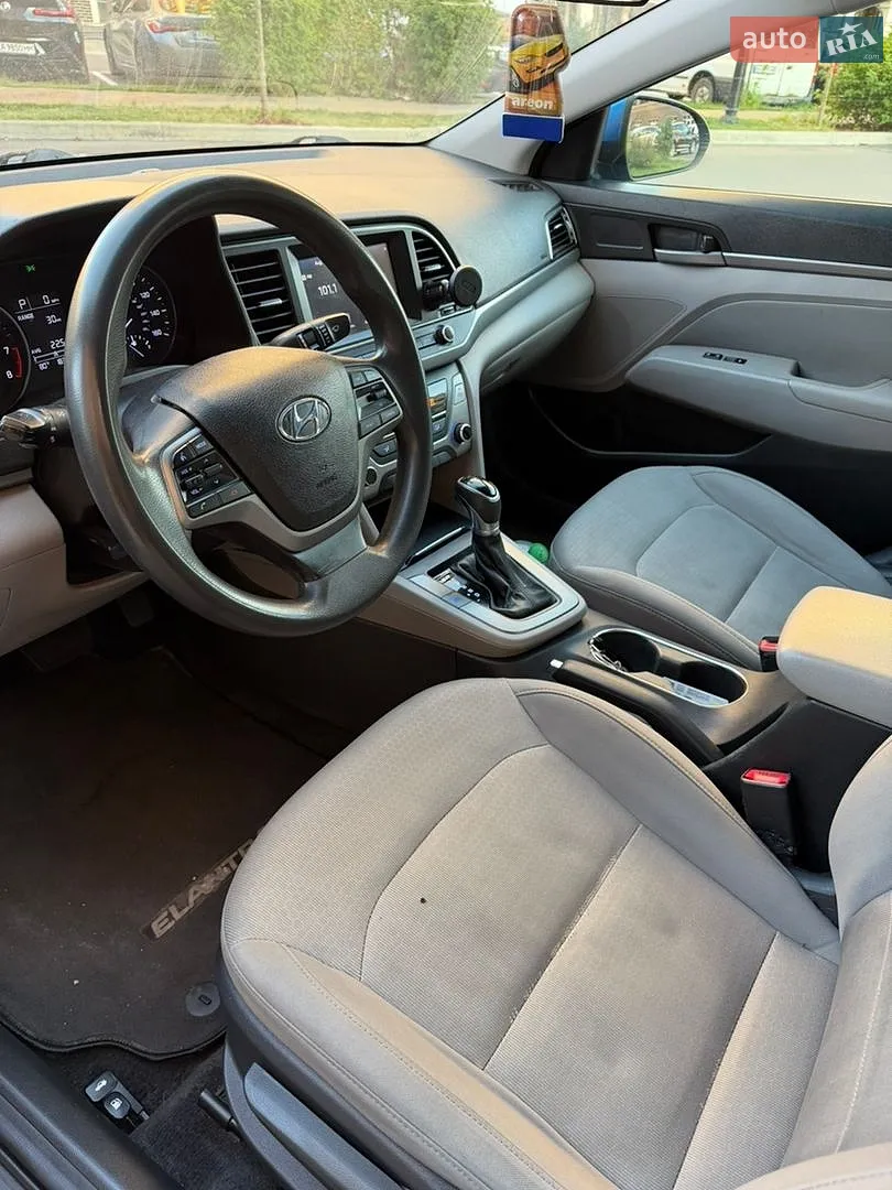 2016 Hyundai Elantra - мініатюра 8