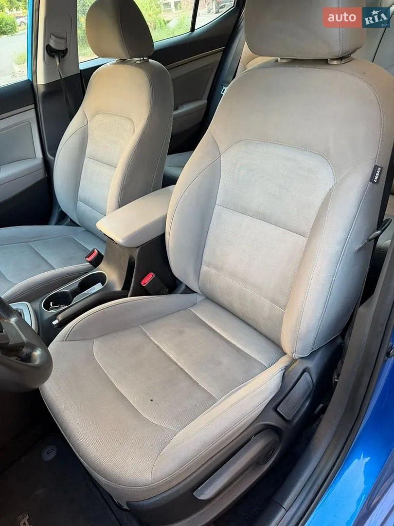 2016 Hyundai Elantra - мініатюра 7