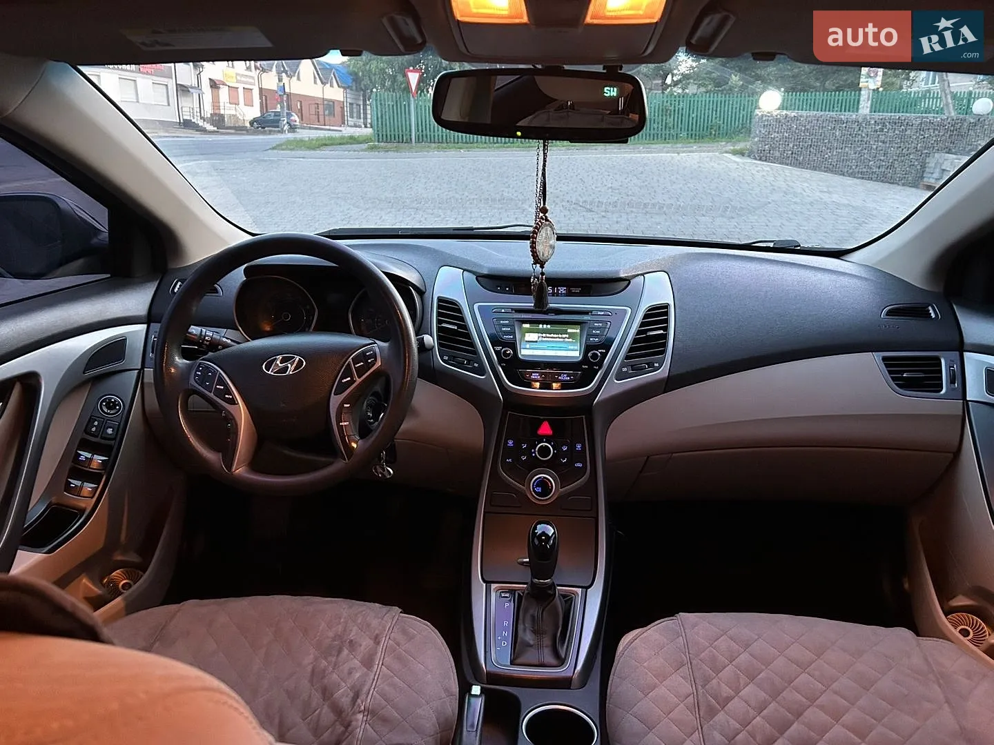 2015 Hyundai Elantra - мініатюра 10