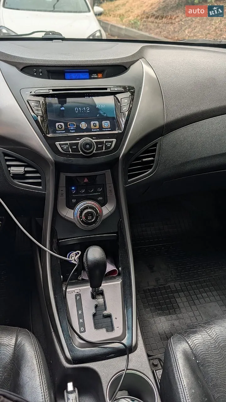 2013 Hyundai Elantra - мініатюра 4