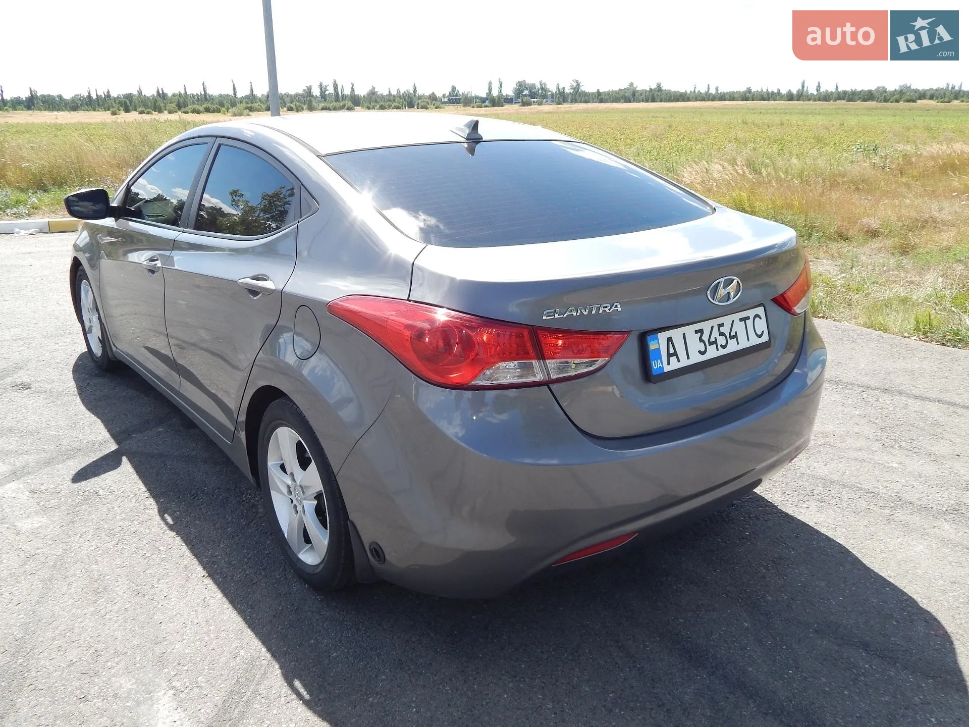 2013 Hyundai Elantra - мініатюра 9