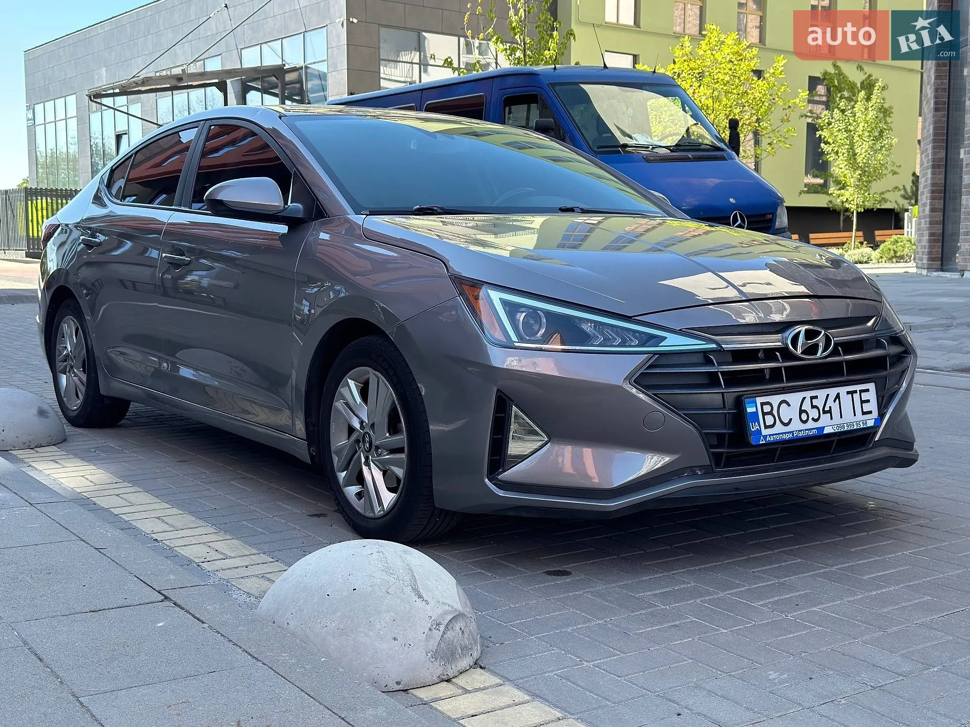 2019 Hyundai Elantra - мініатюра 3