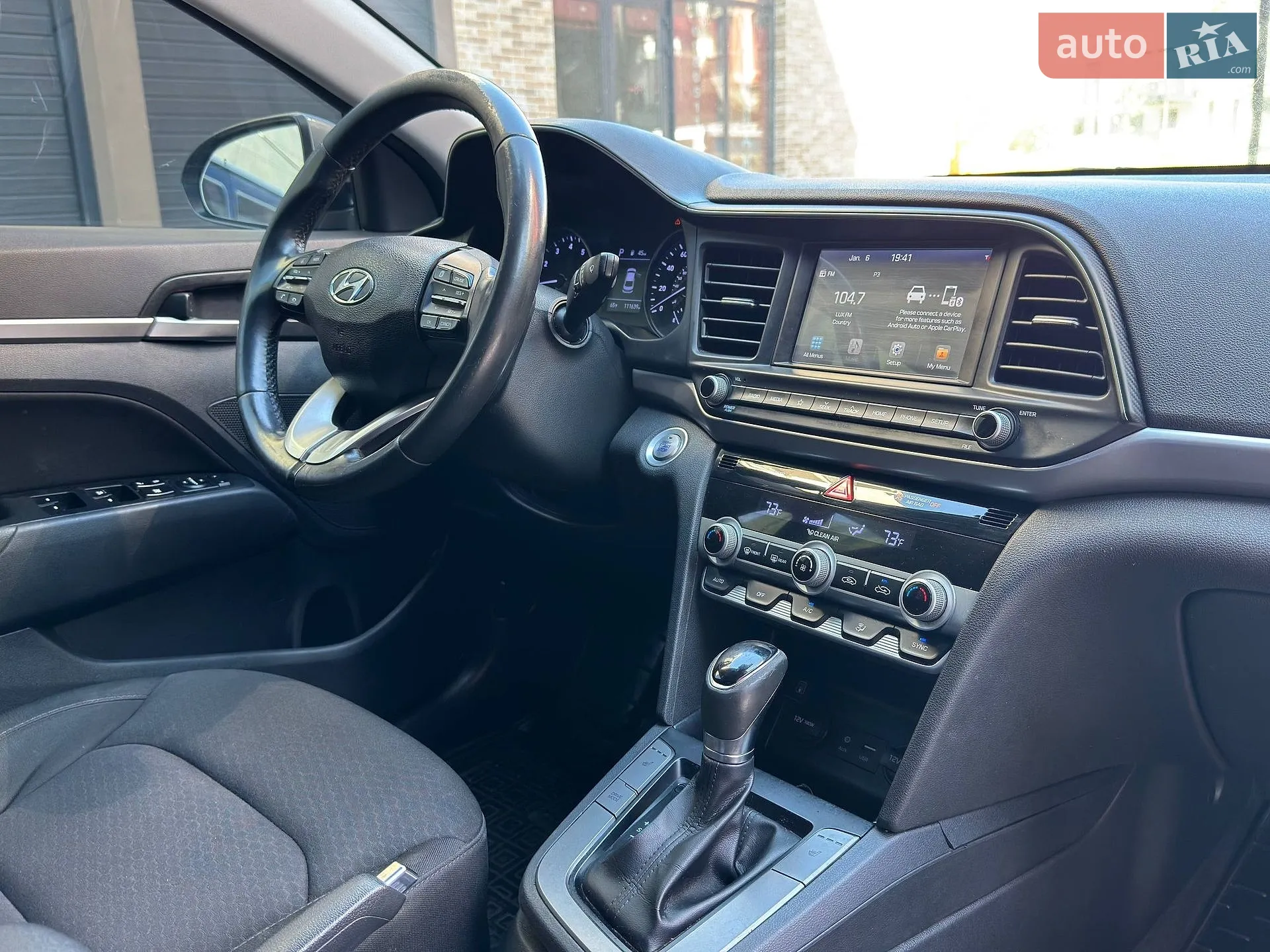 2019 Hyundai Elantra - мініатюра 14