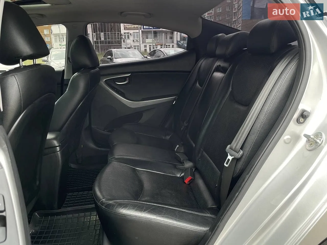 2012 Hyundai Elantra - мініатюра 10