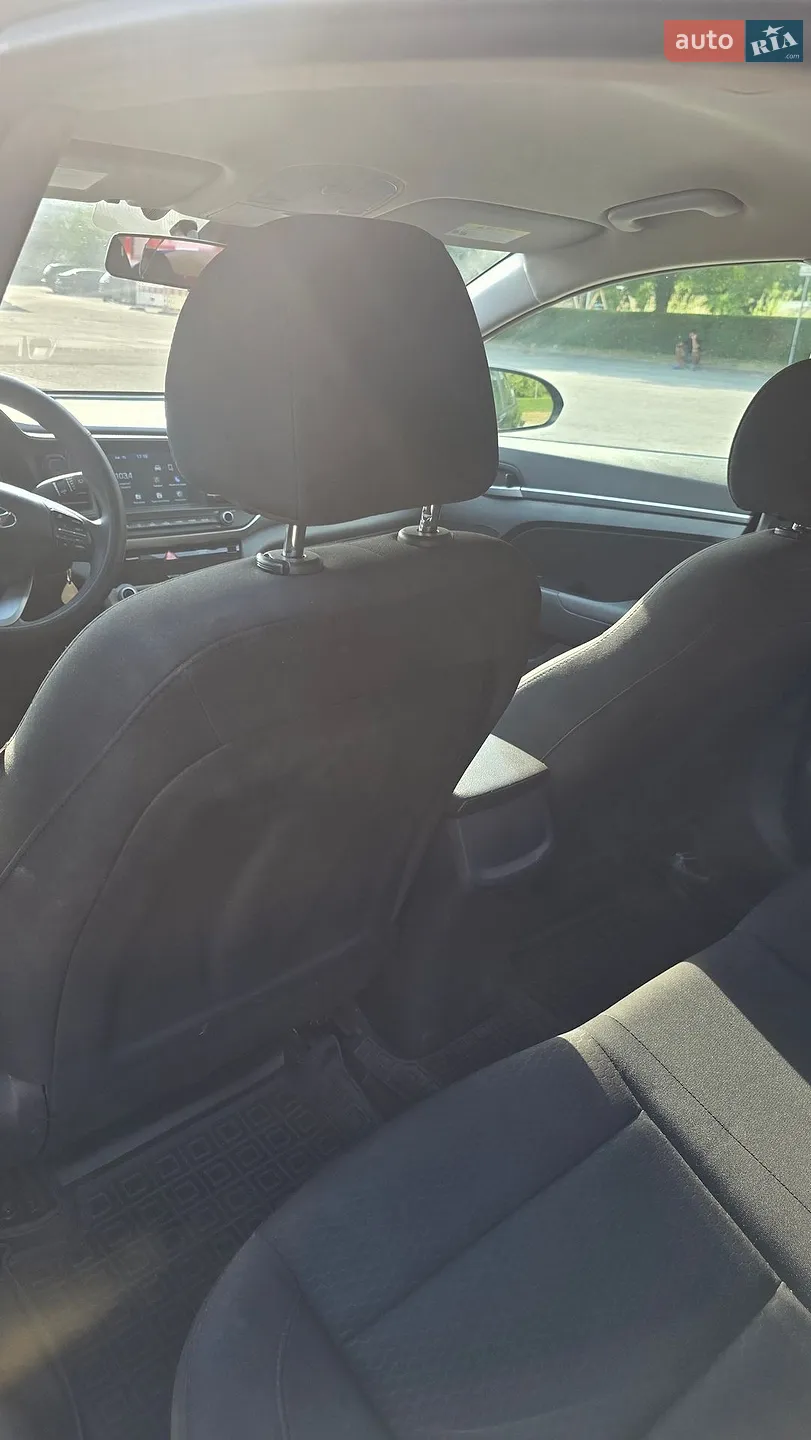 2019 Hyundai Elantra - мініатюра 7