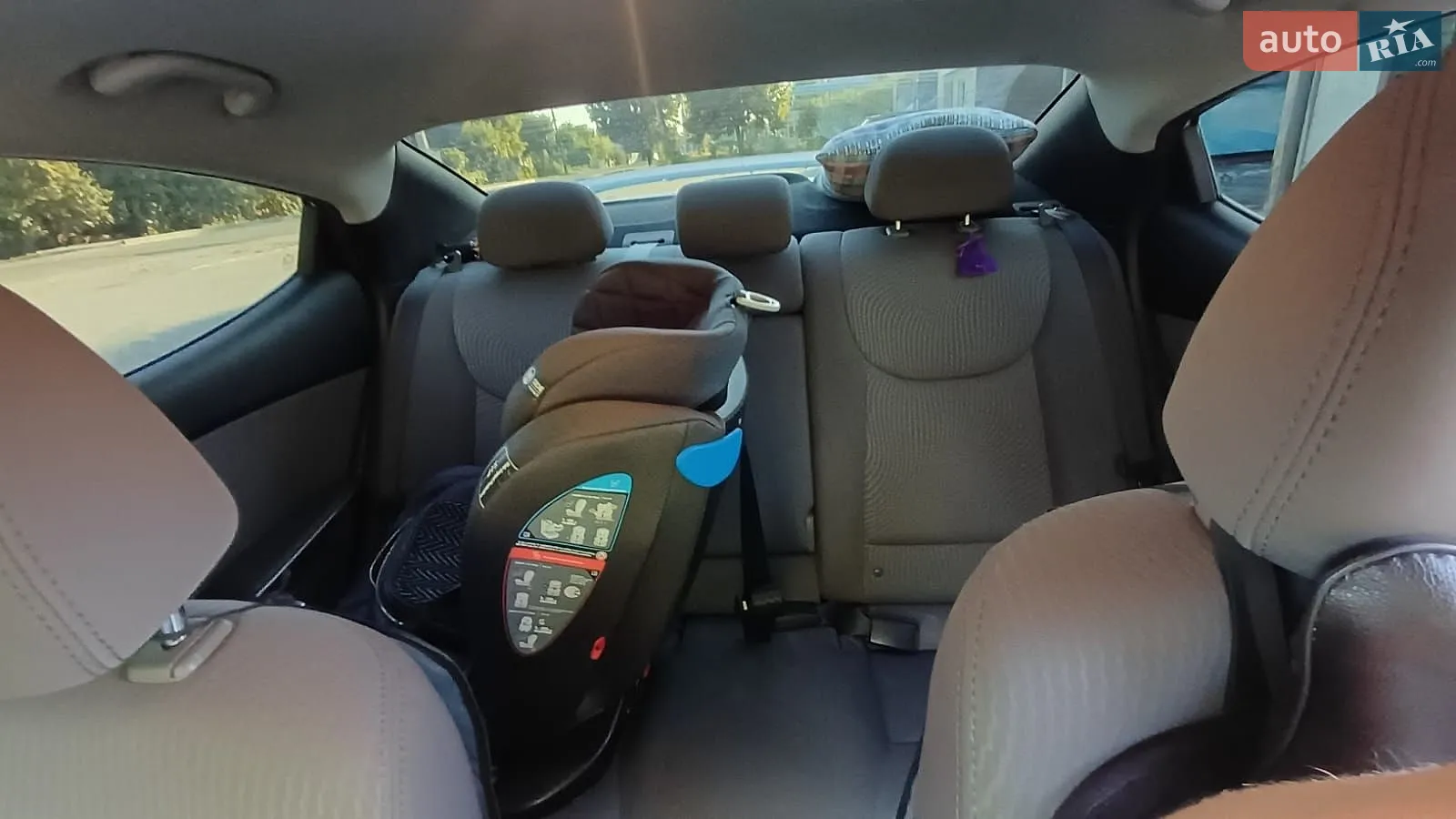 2013 Hyundai Elantra - мініатюра 10