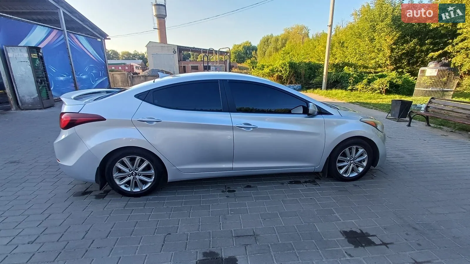 2013 Hyundai Elantra - мініатюра 13