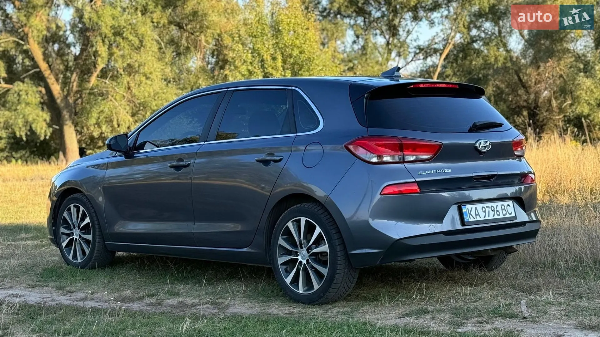 2017 Hyundai Elantra - мініатюра 10