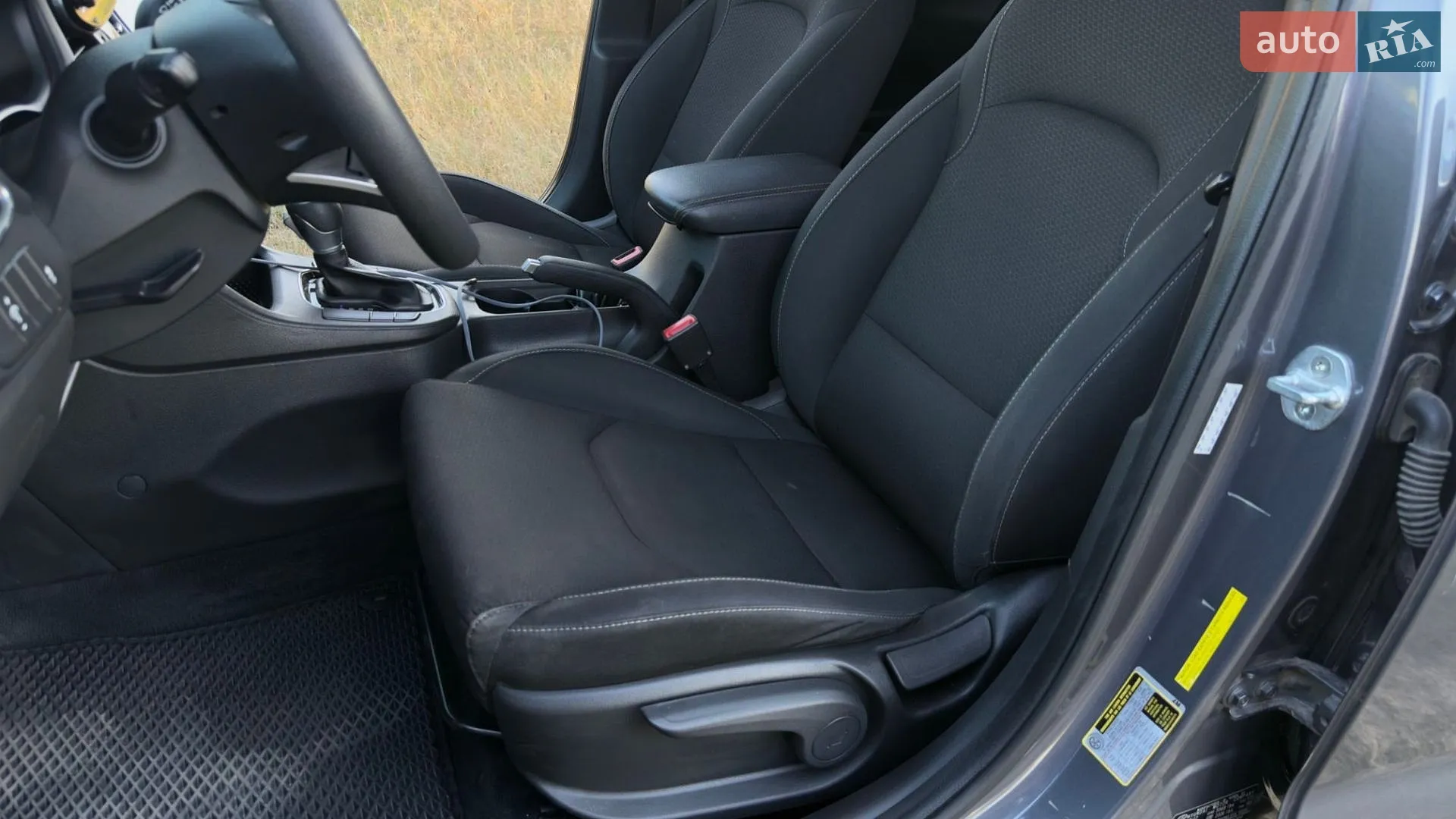 2017 Hyundai Elantra - мініатюра 13