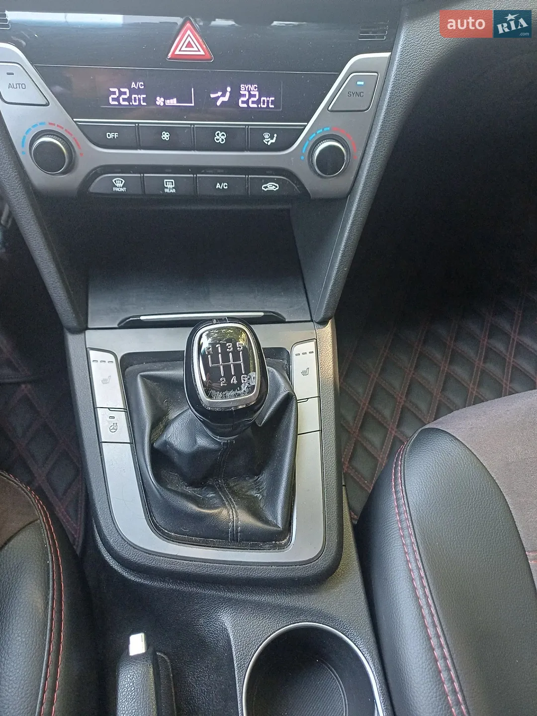 2018 Hyundai Elantra - мініатюра 13