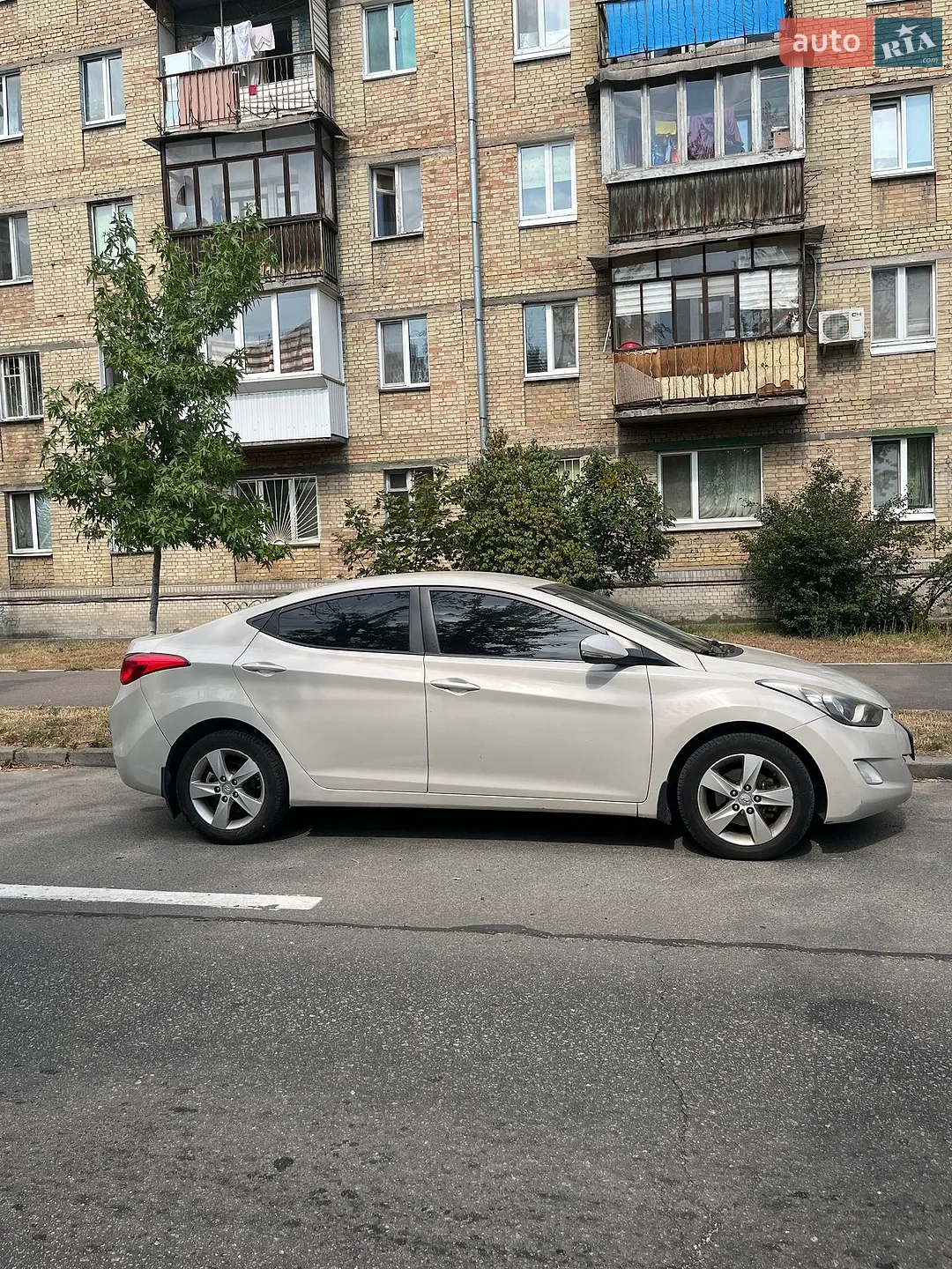 2013 Hyundai Elantra - мініатюра 3