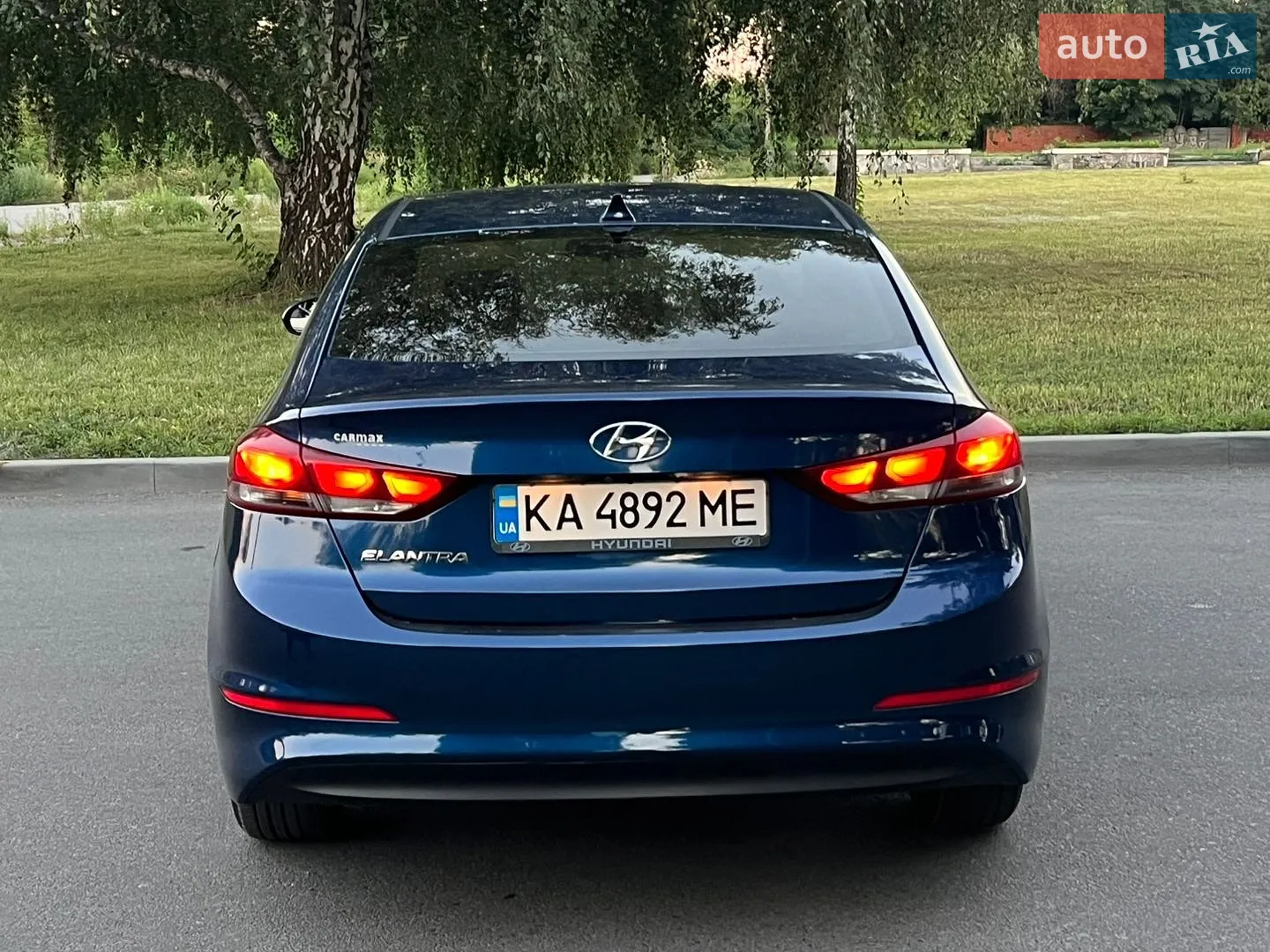 2016 Hyundai Elantra - мініатюра 14